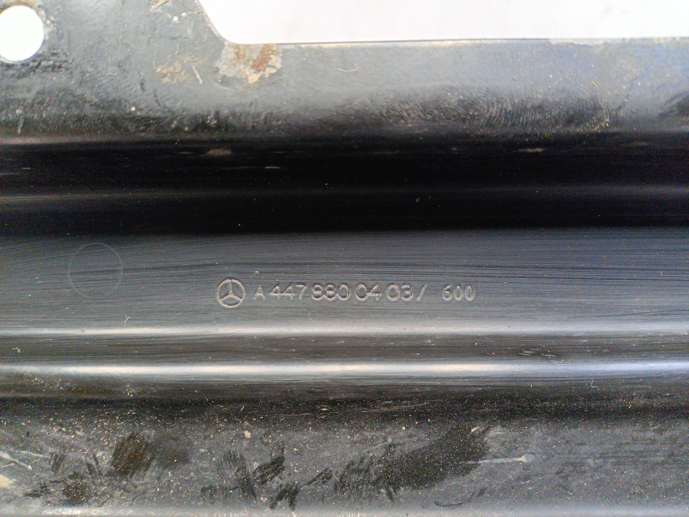 Панель передняя нижняя часть Mercedes-benz V-klasse W447