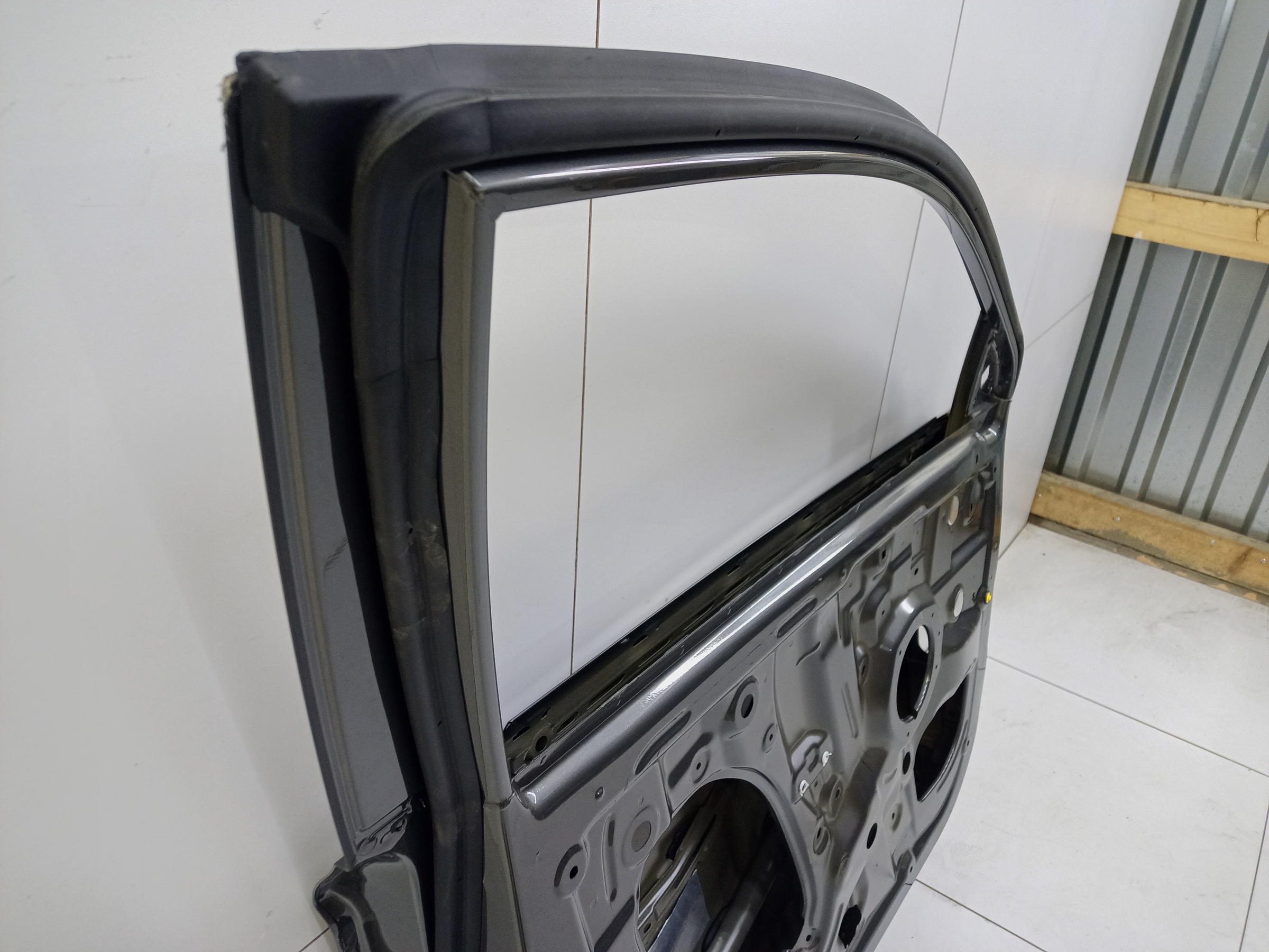 Дверь передняя левая Geely Emgrand 2