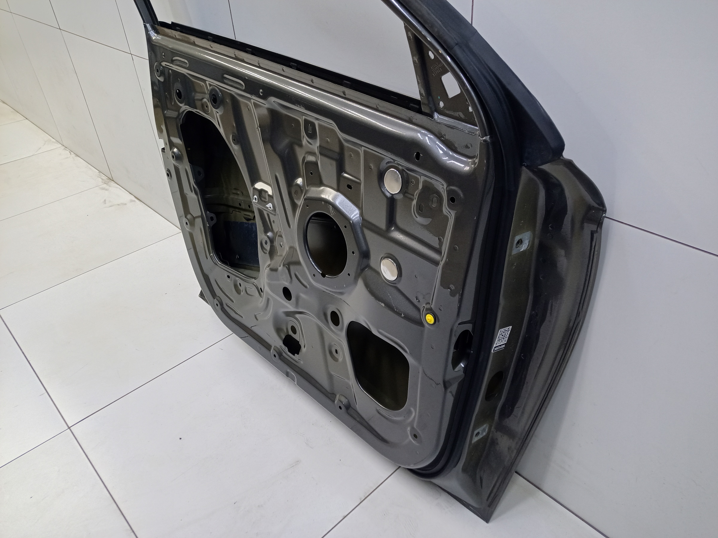 Дверь передняя левая Geely Emgrand 2