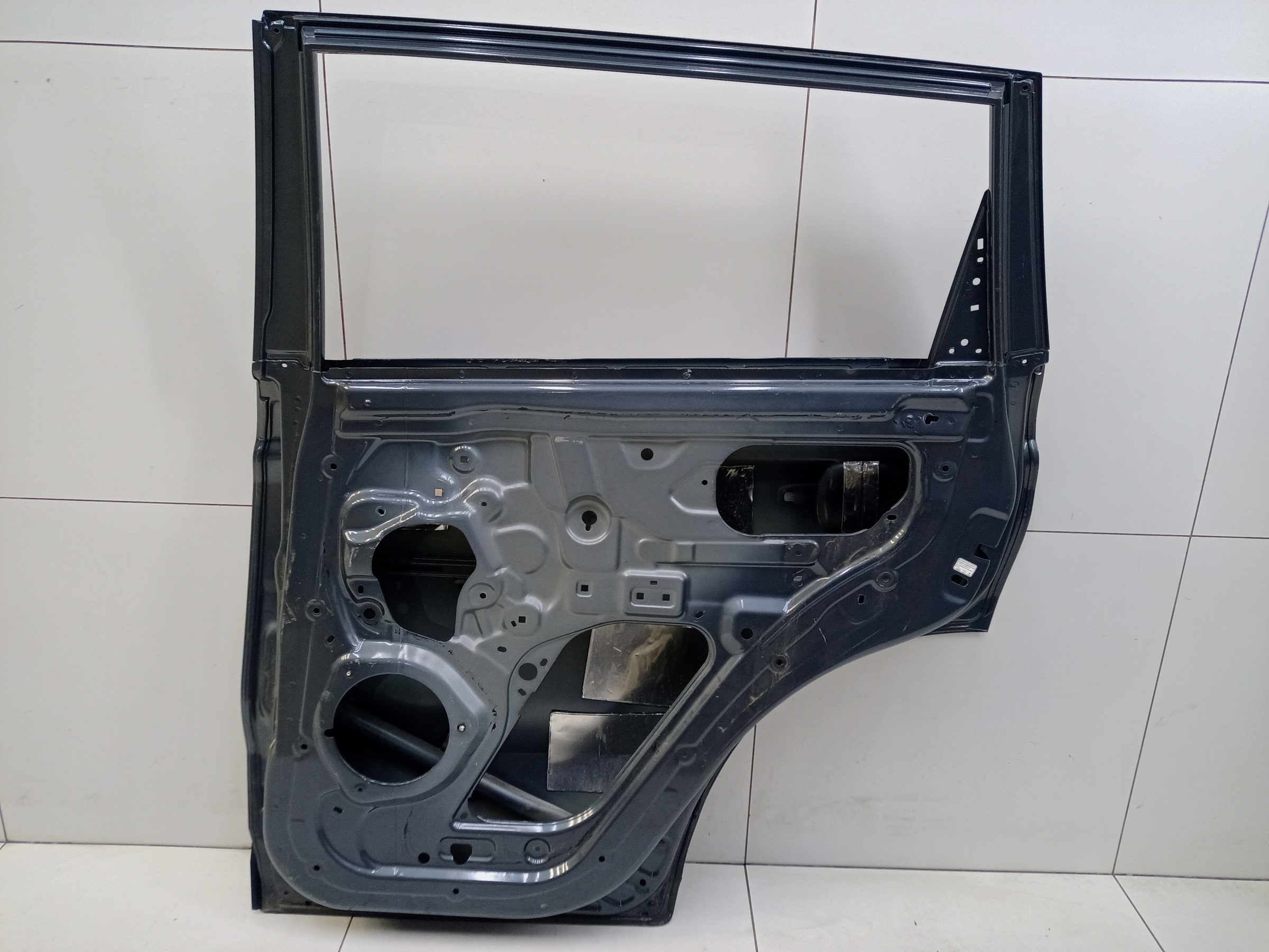 Дверь задняя правая Geely Atlas