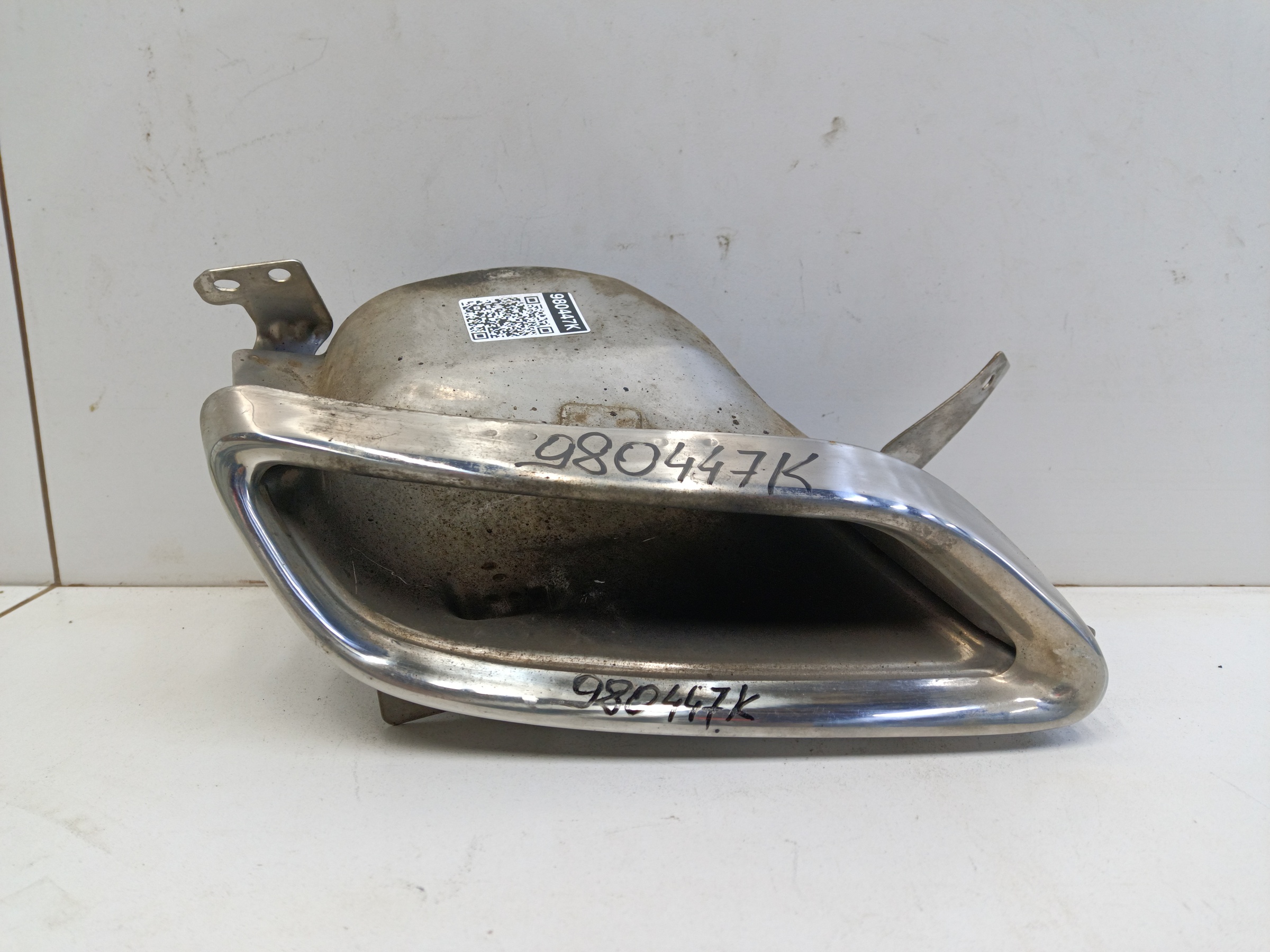 Насадка глушителя правая Geely Atlas Pro