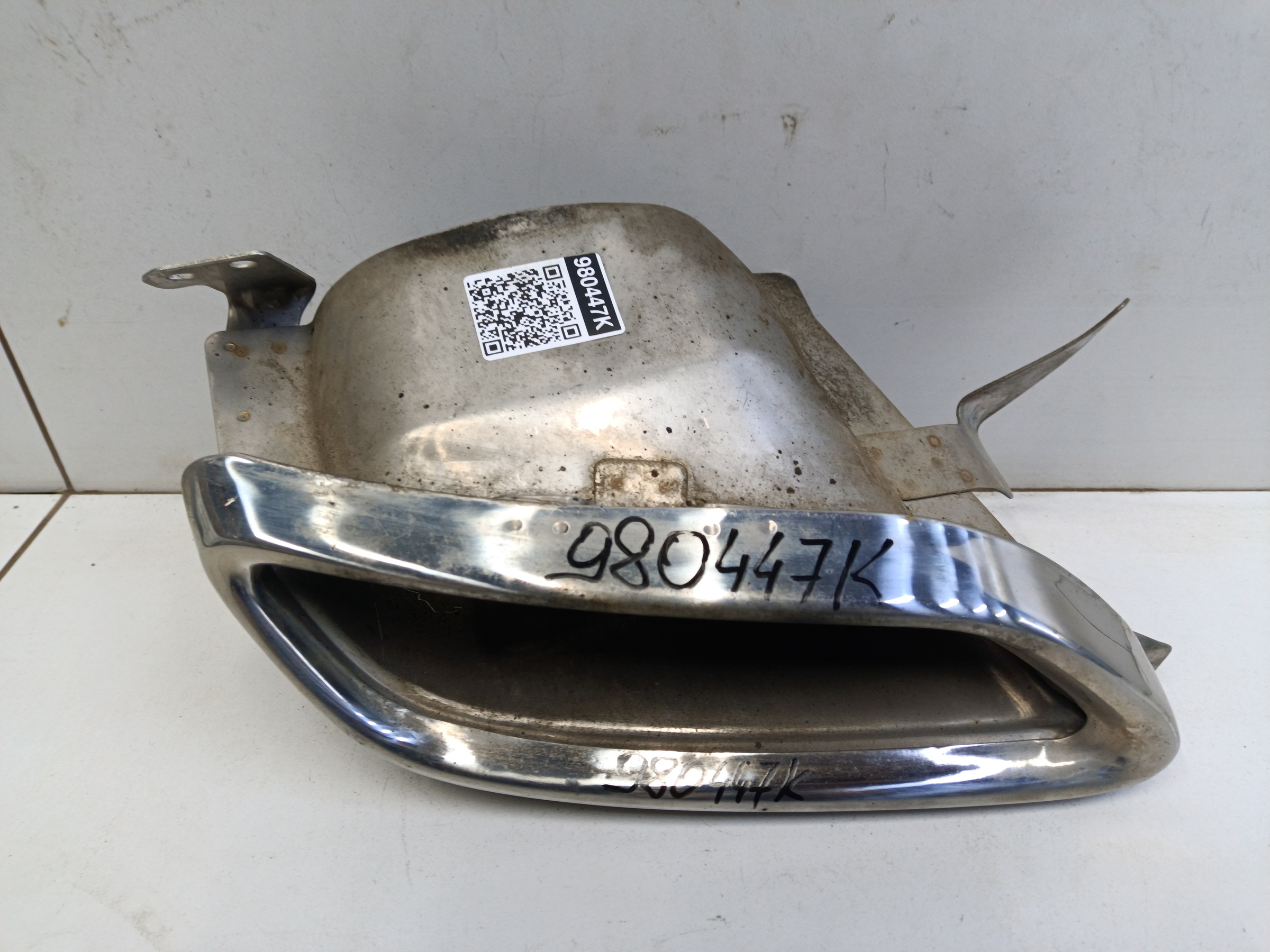 Насадка глушителя правая Geely Atlas Pro