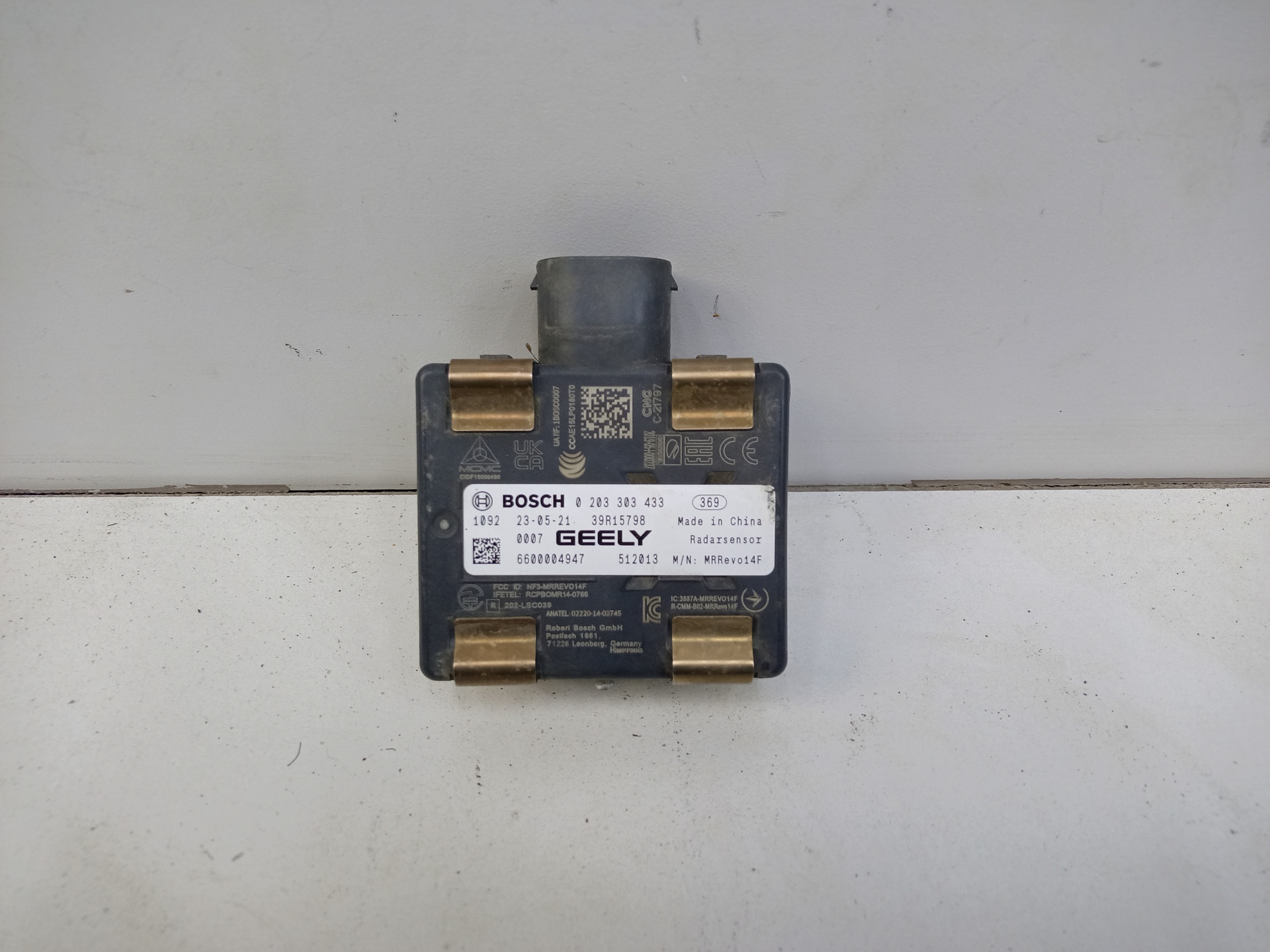 Датчик дистанции " дистроник " Geely Tugella