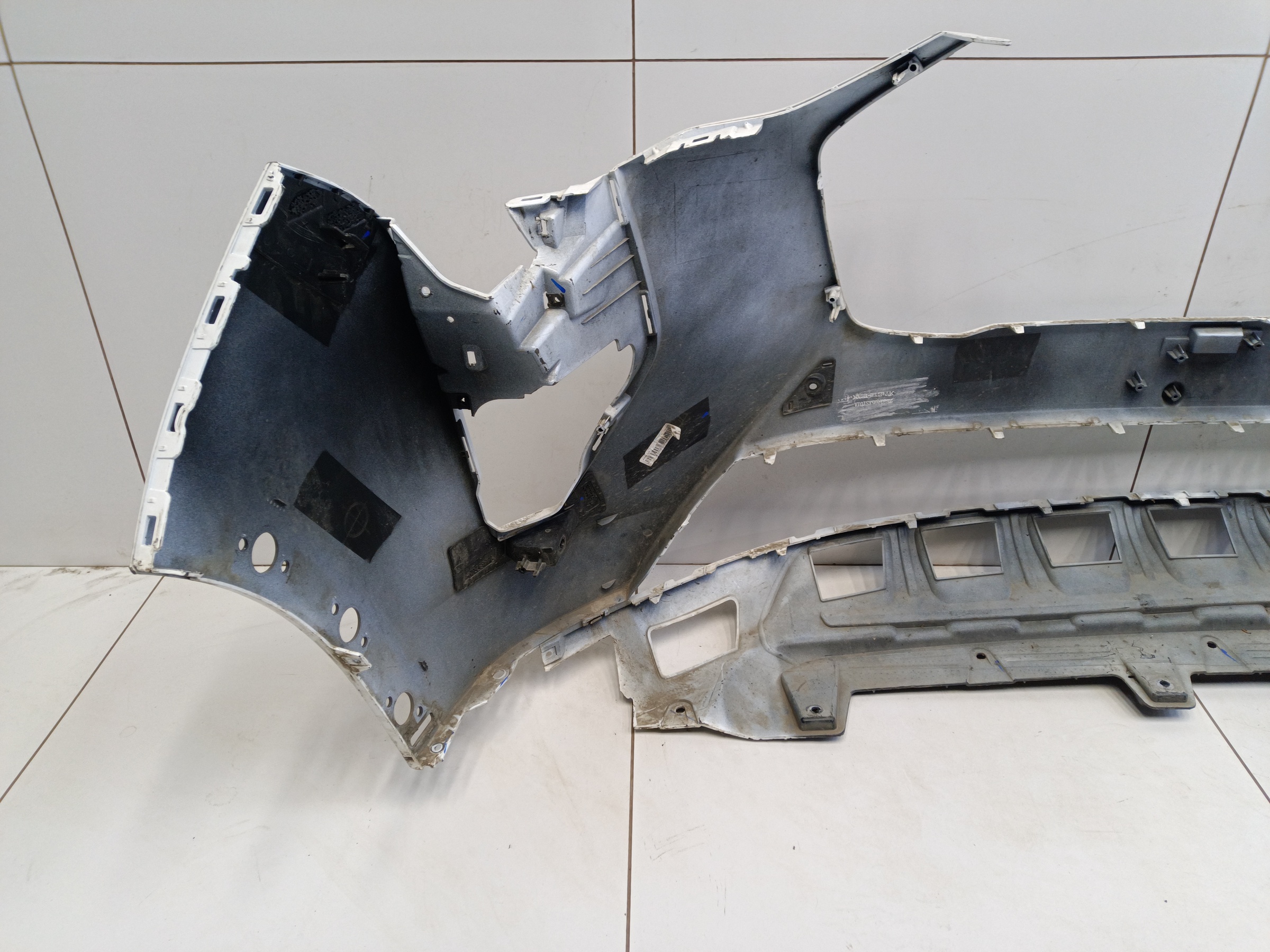 Бампер передний Haval Jolion Restail с отверстиями под накладки