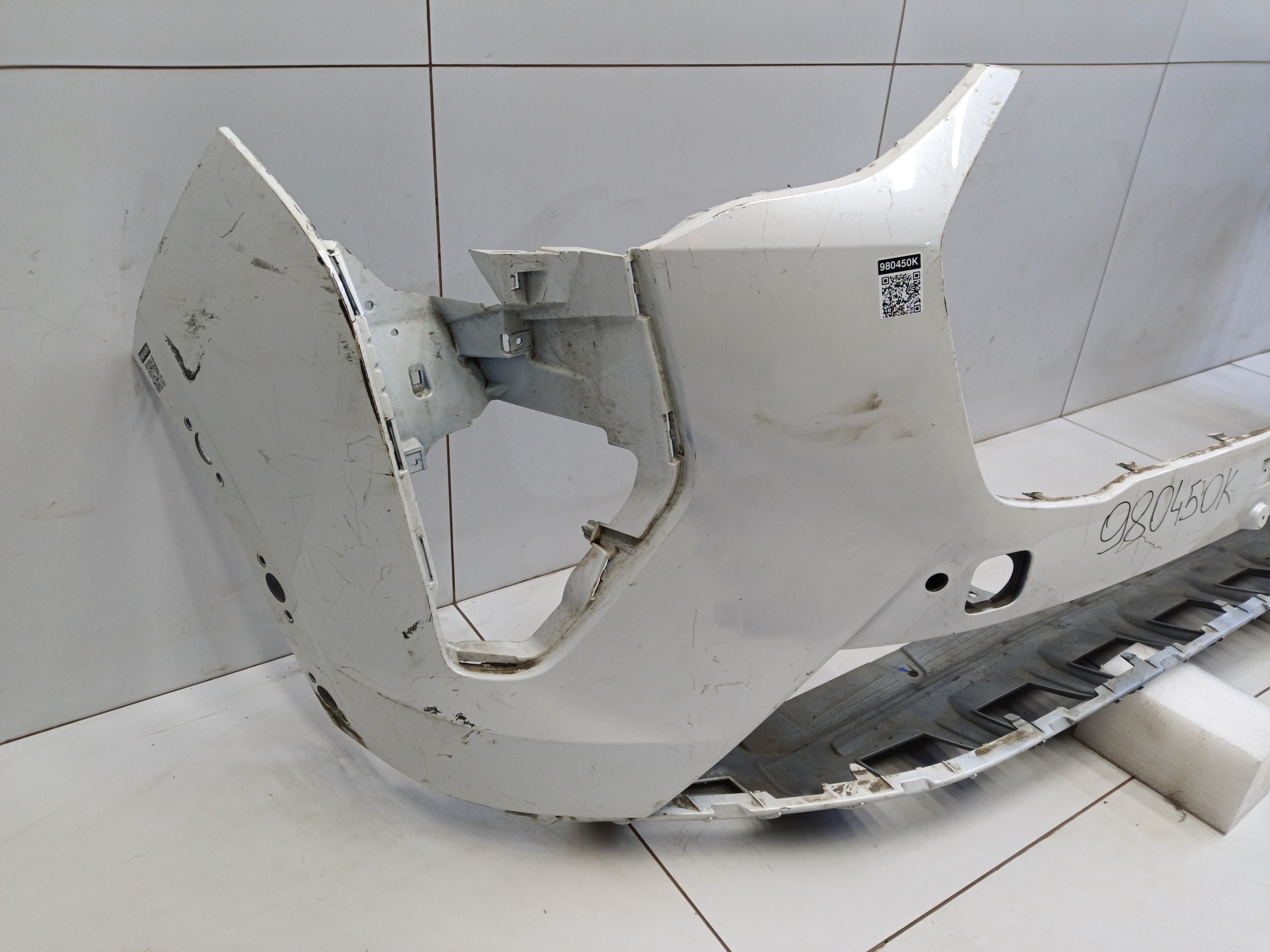 Бампер передний Haval Jolion Restail с отверстиями под накладки