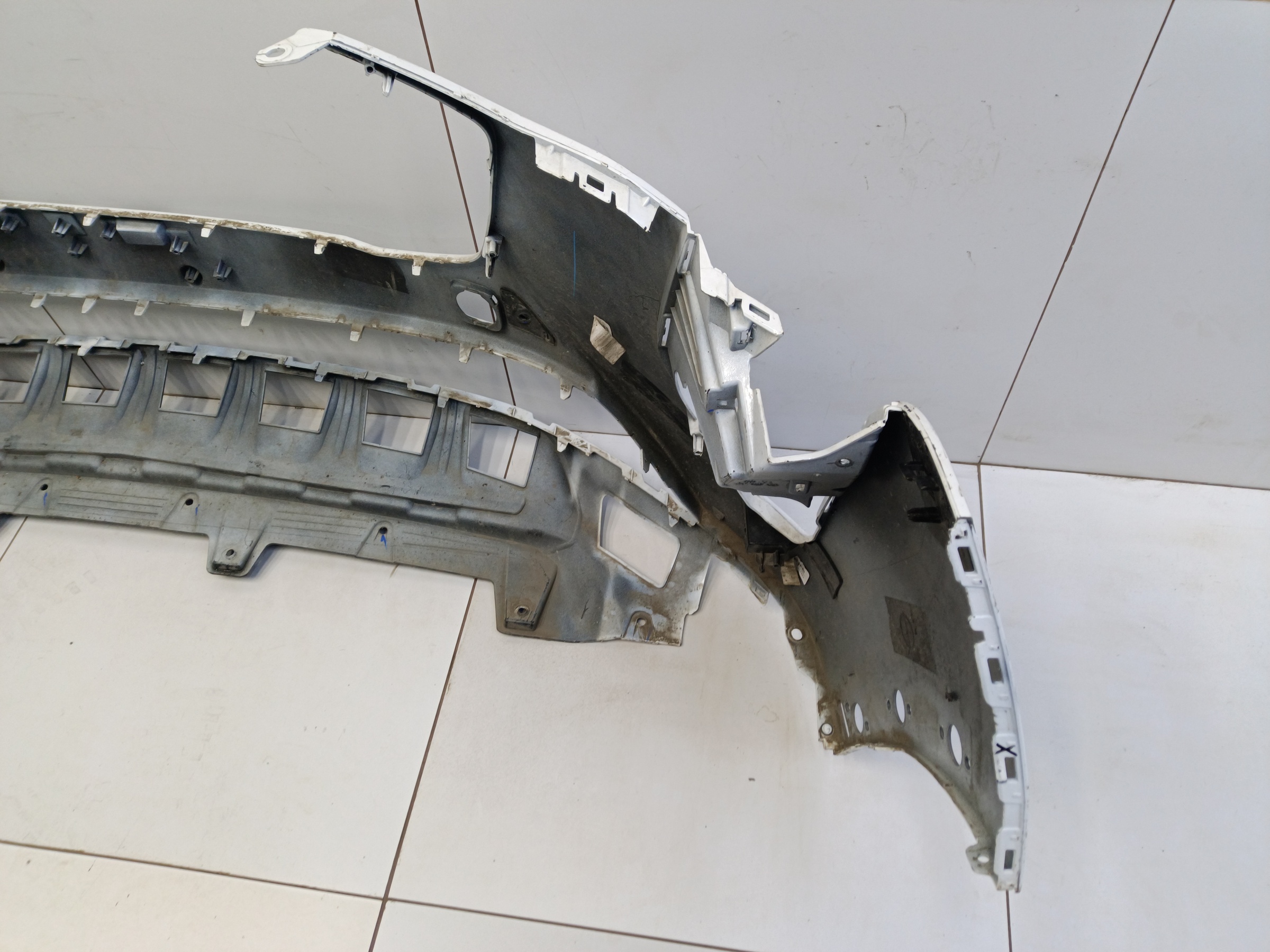 Бампер передний Haval Jolion Restail с отверстиями под накладки