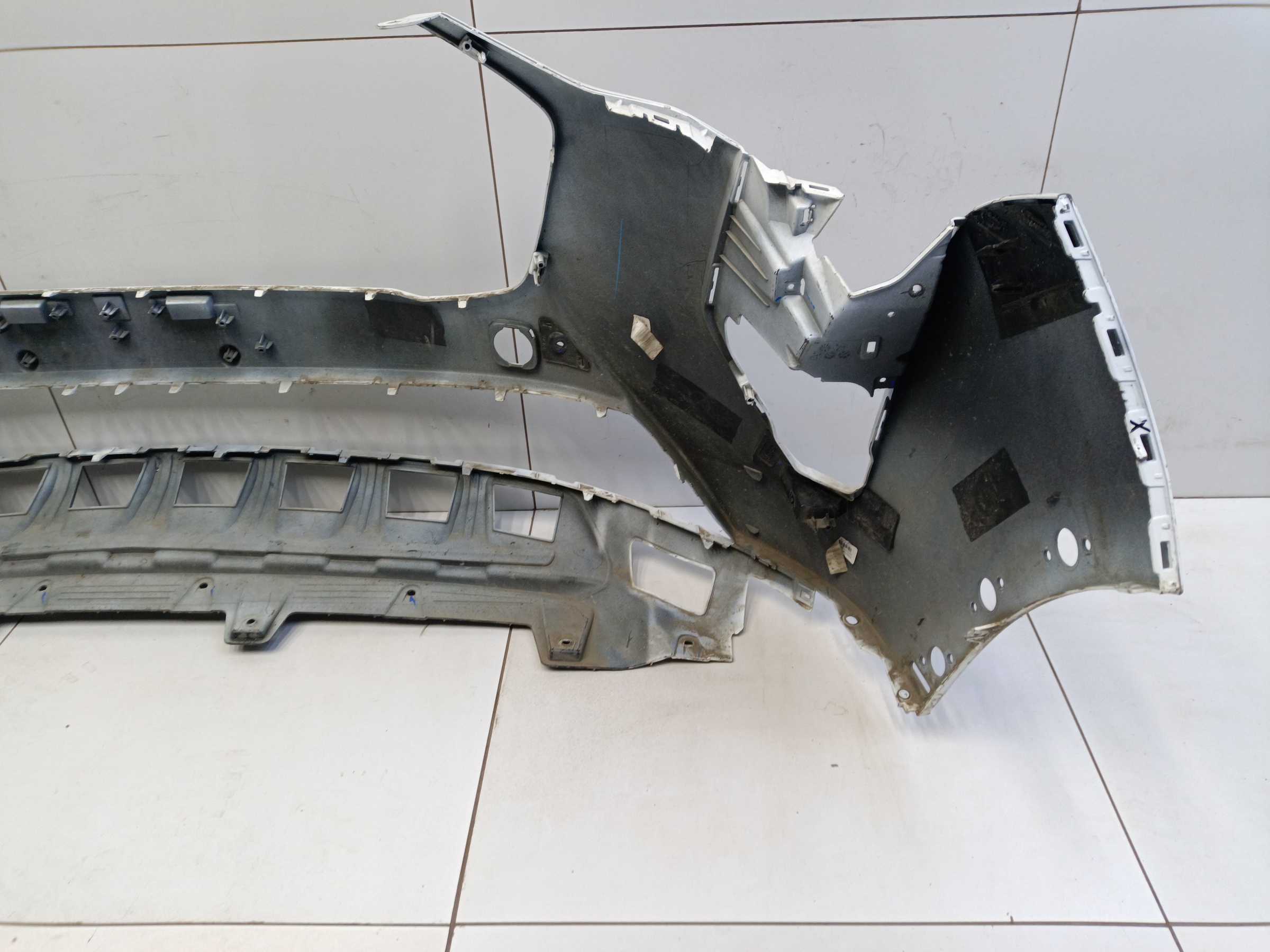 Бампер передний Haval Jolion Restail с отверстиями под накладки