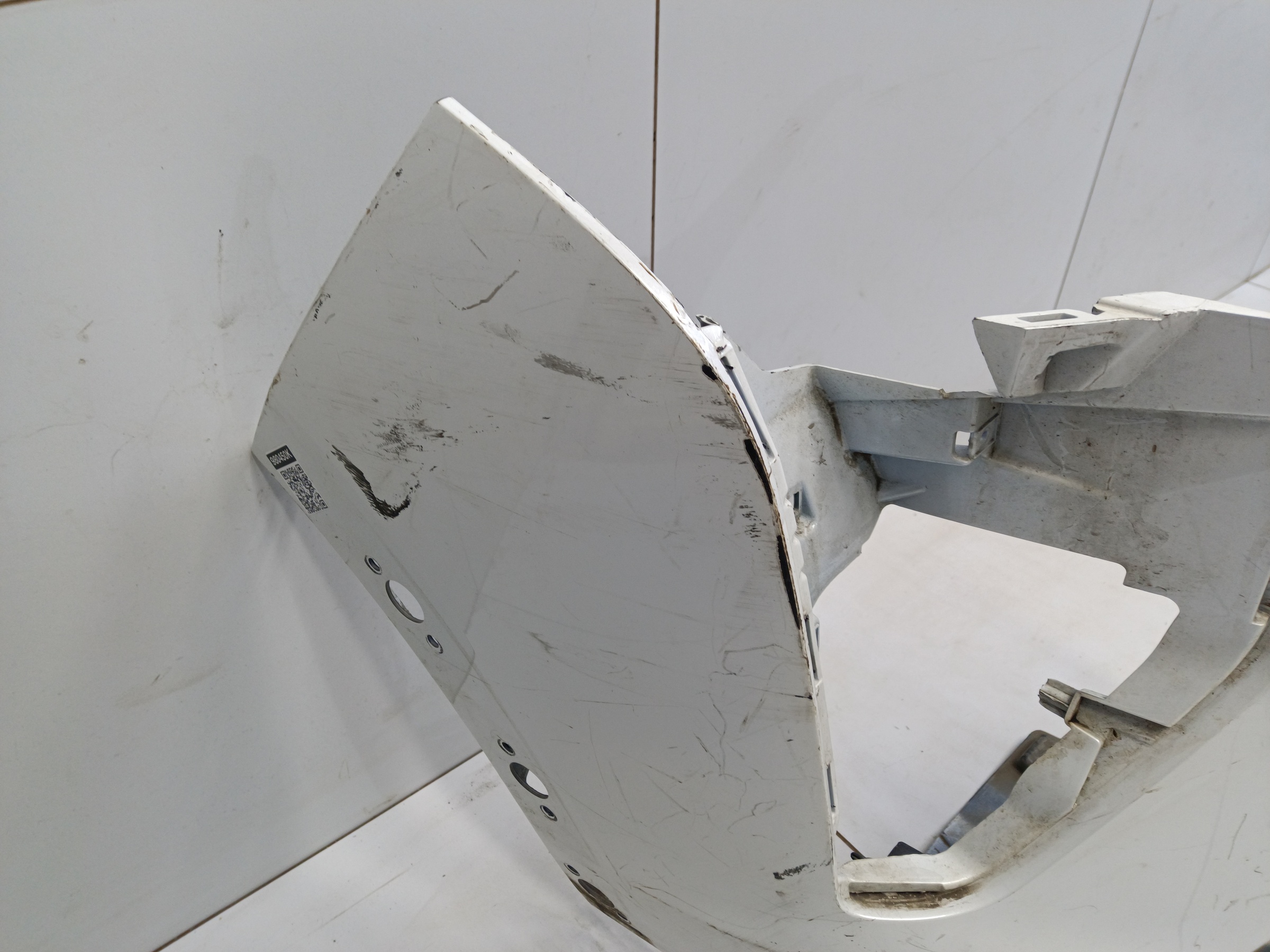 Бампер передний Haval Jolion Restail с отверстиями под накладки