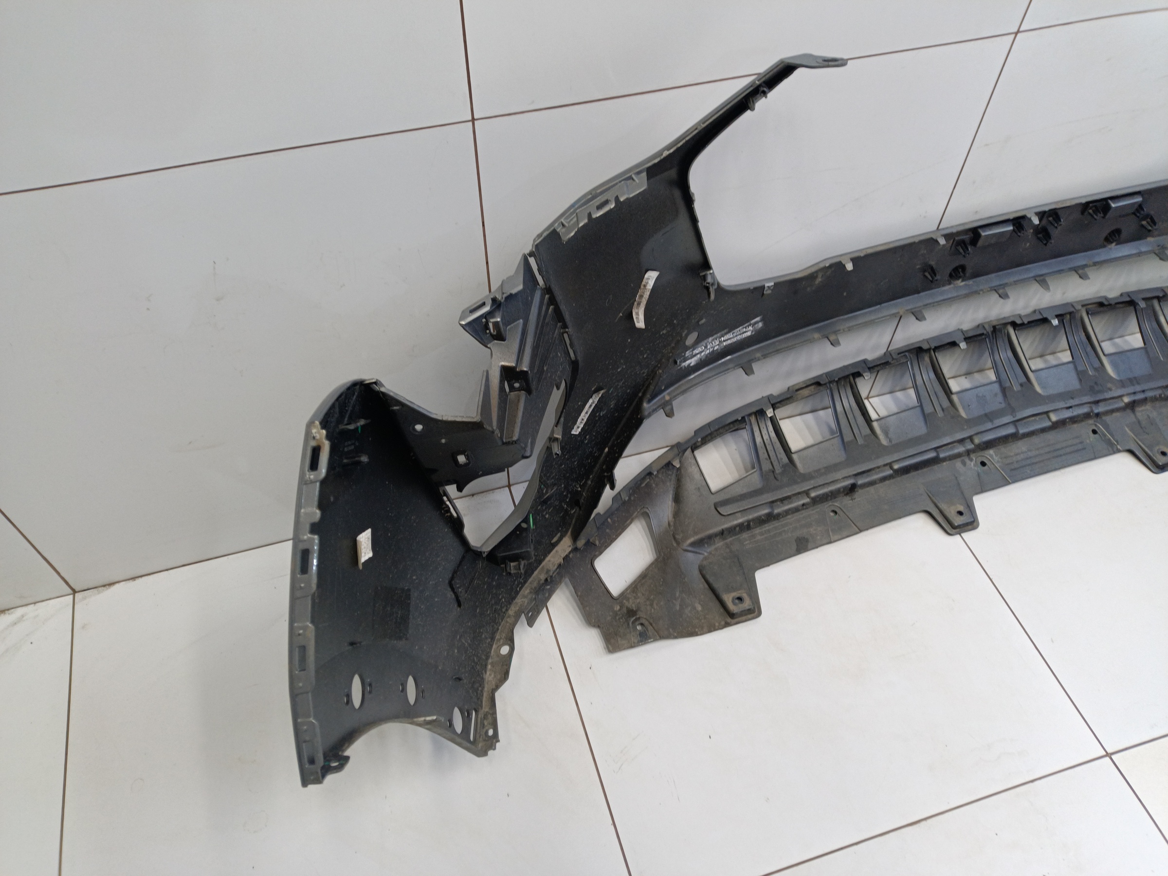 Бампер передний Haval Jolion Restail с отверстиями под накладки