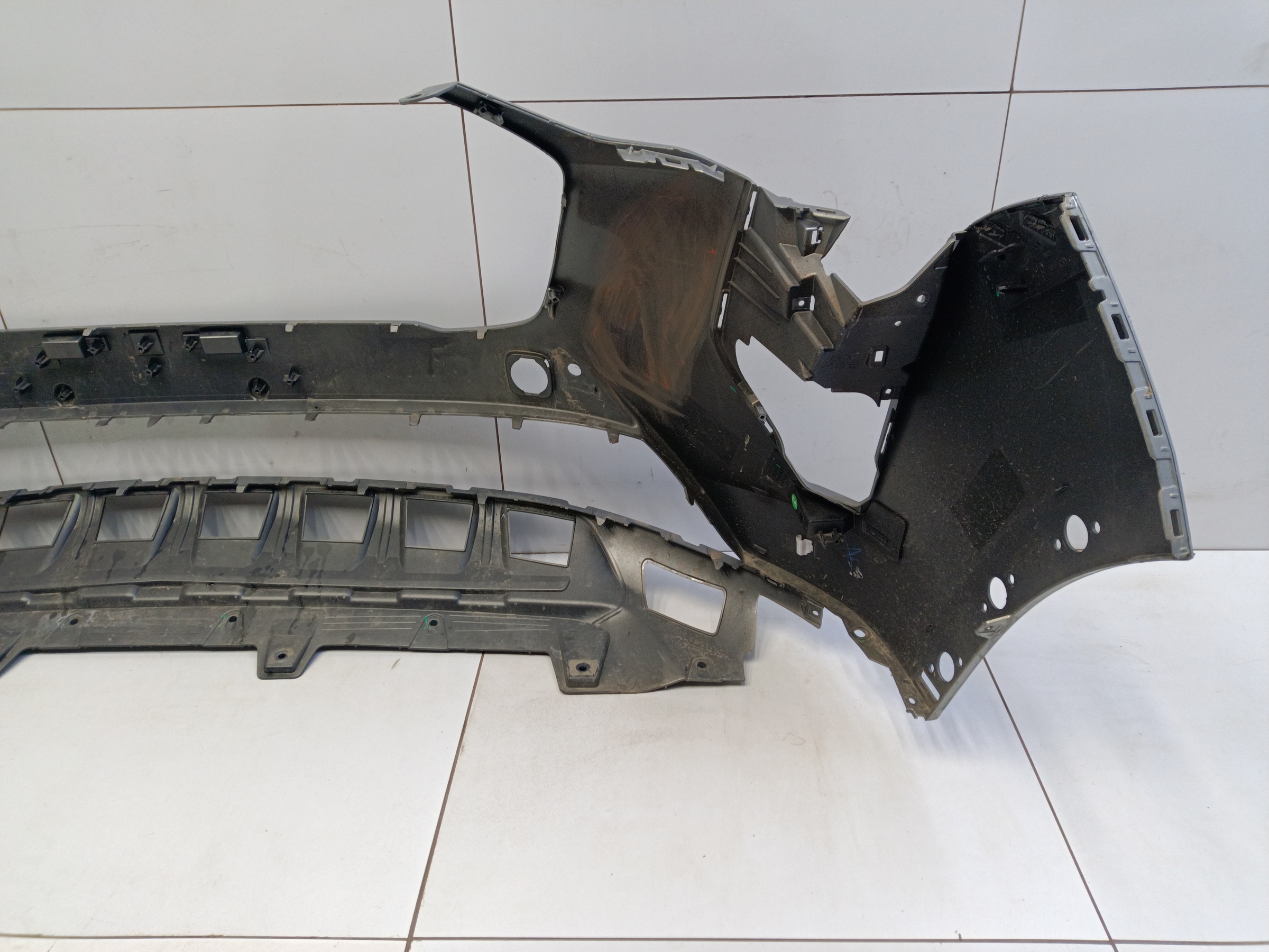 Бампер передний Haval Jolion Restail с отверстиями под накладки