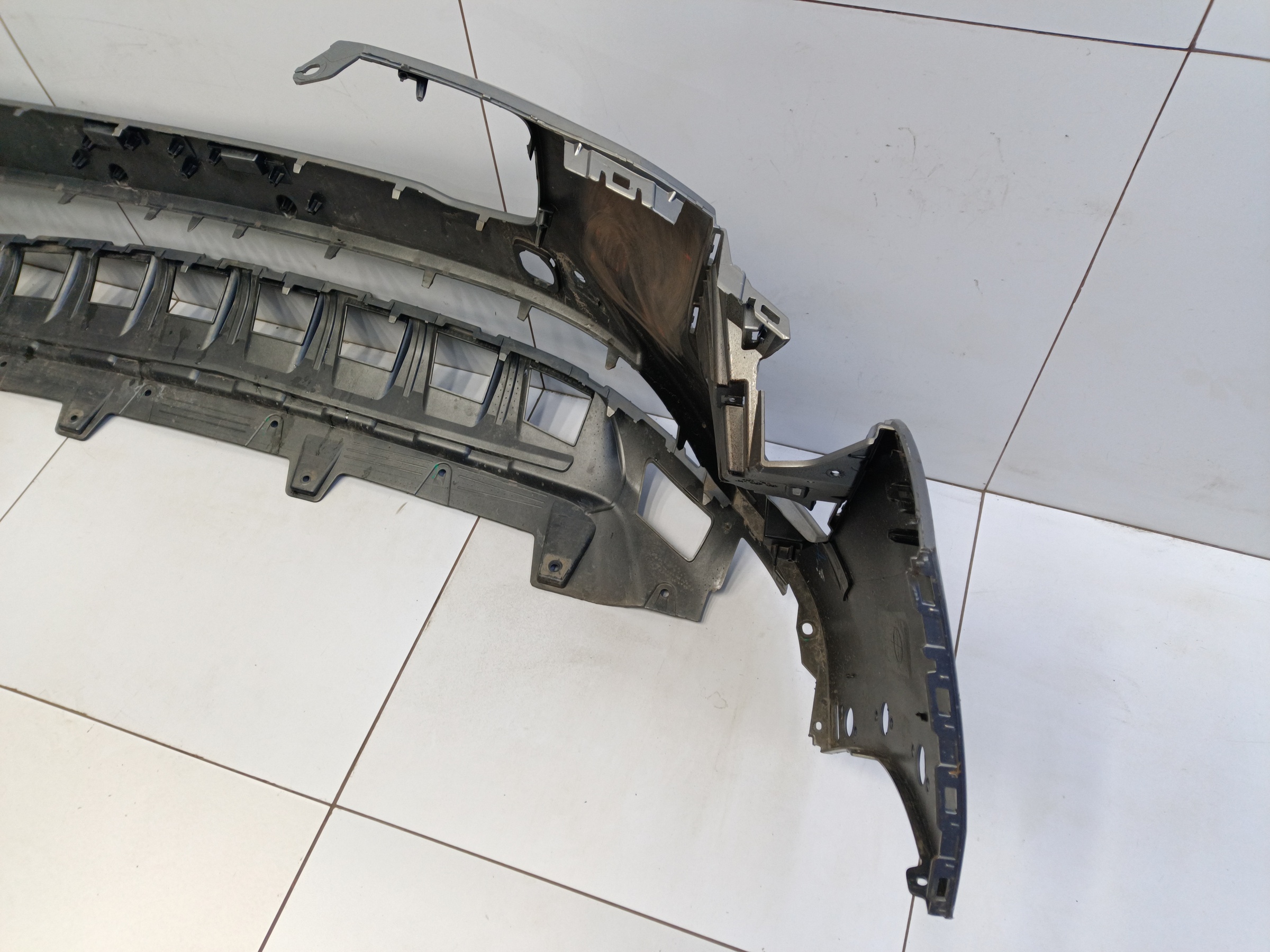 Бампер передний Haval Jolion Restail с отверстиями под накладки