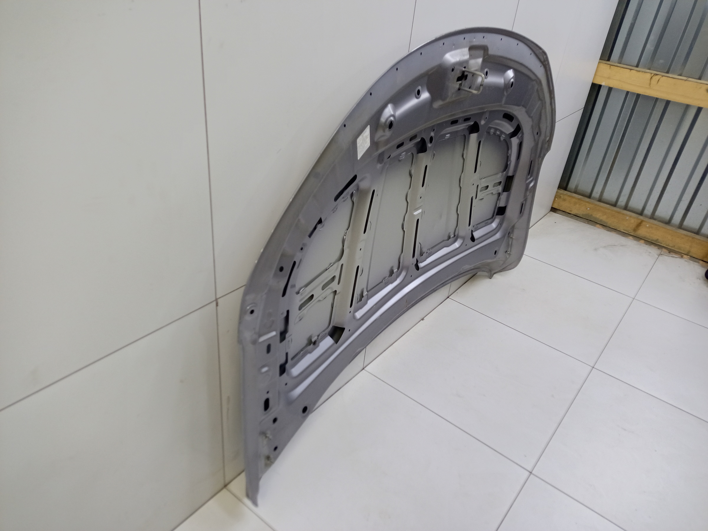 Капот Geely Coolray