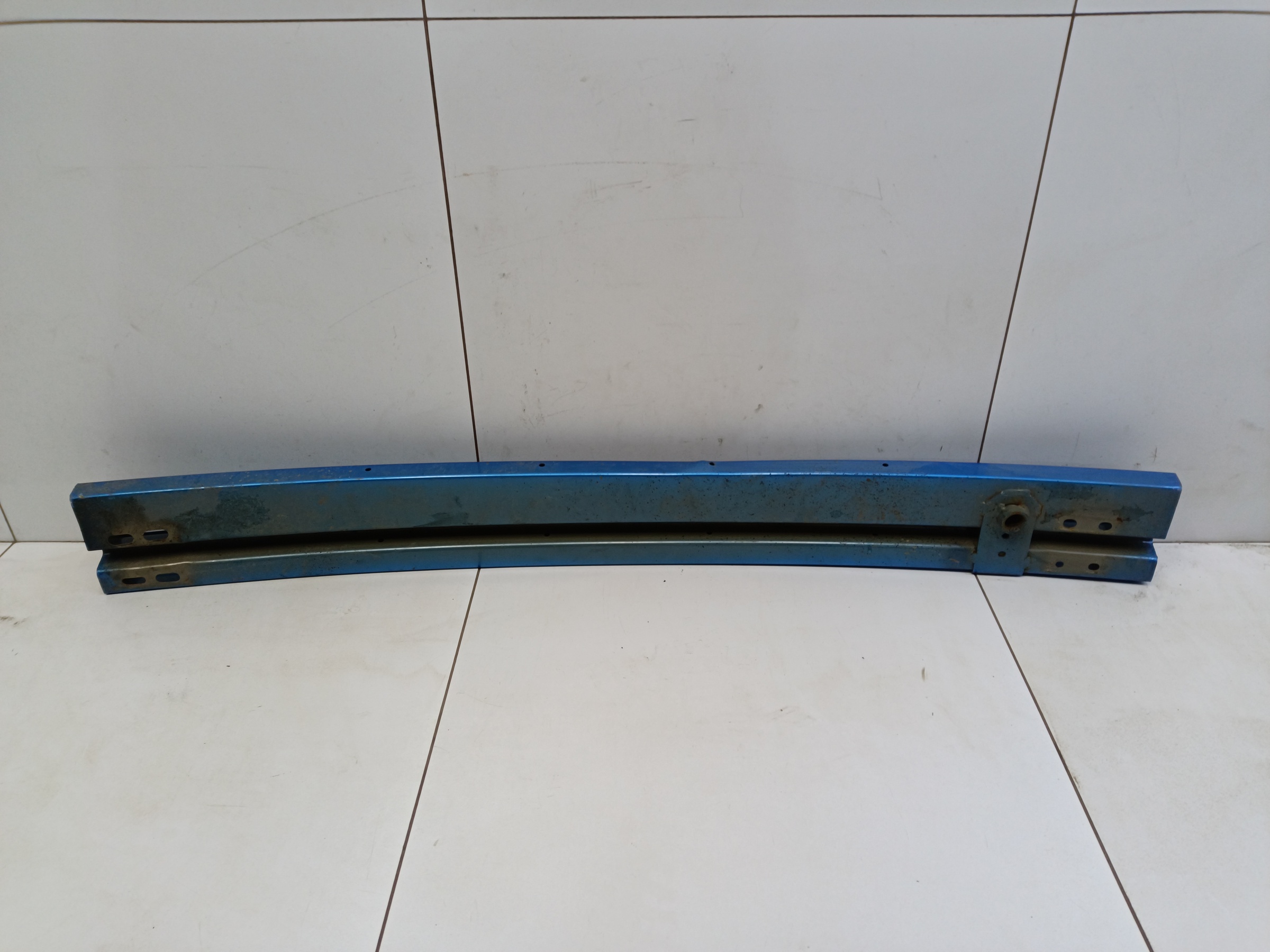 Усилитель заднего бампера Nissan Qashqai 2