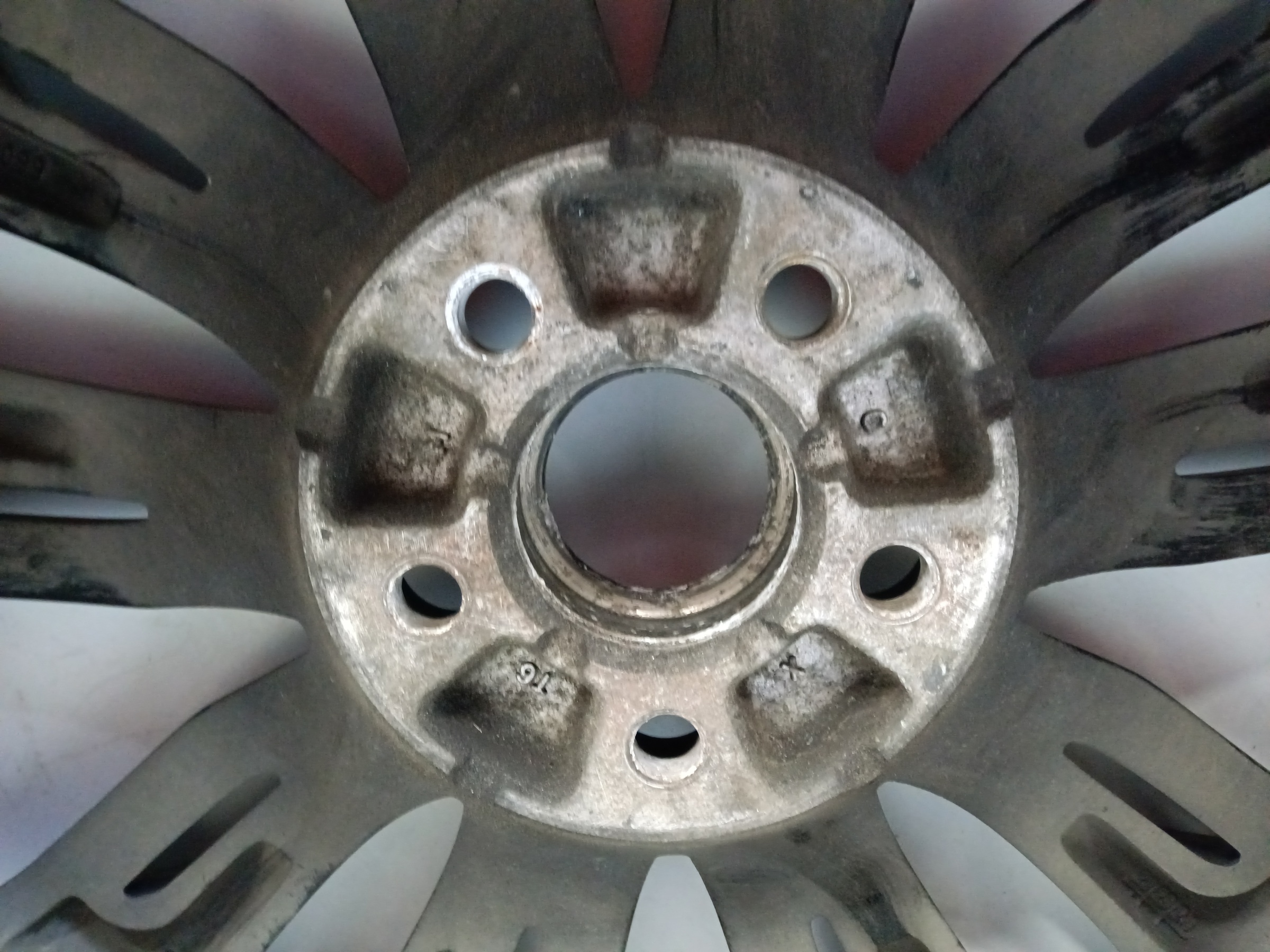 Диск колеса литой Geely Tugella R20 черный