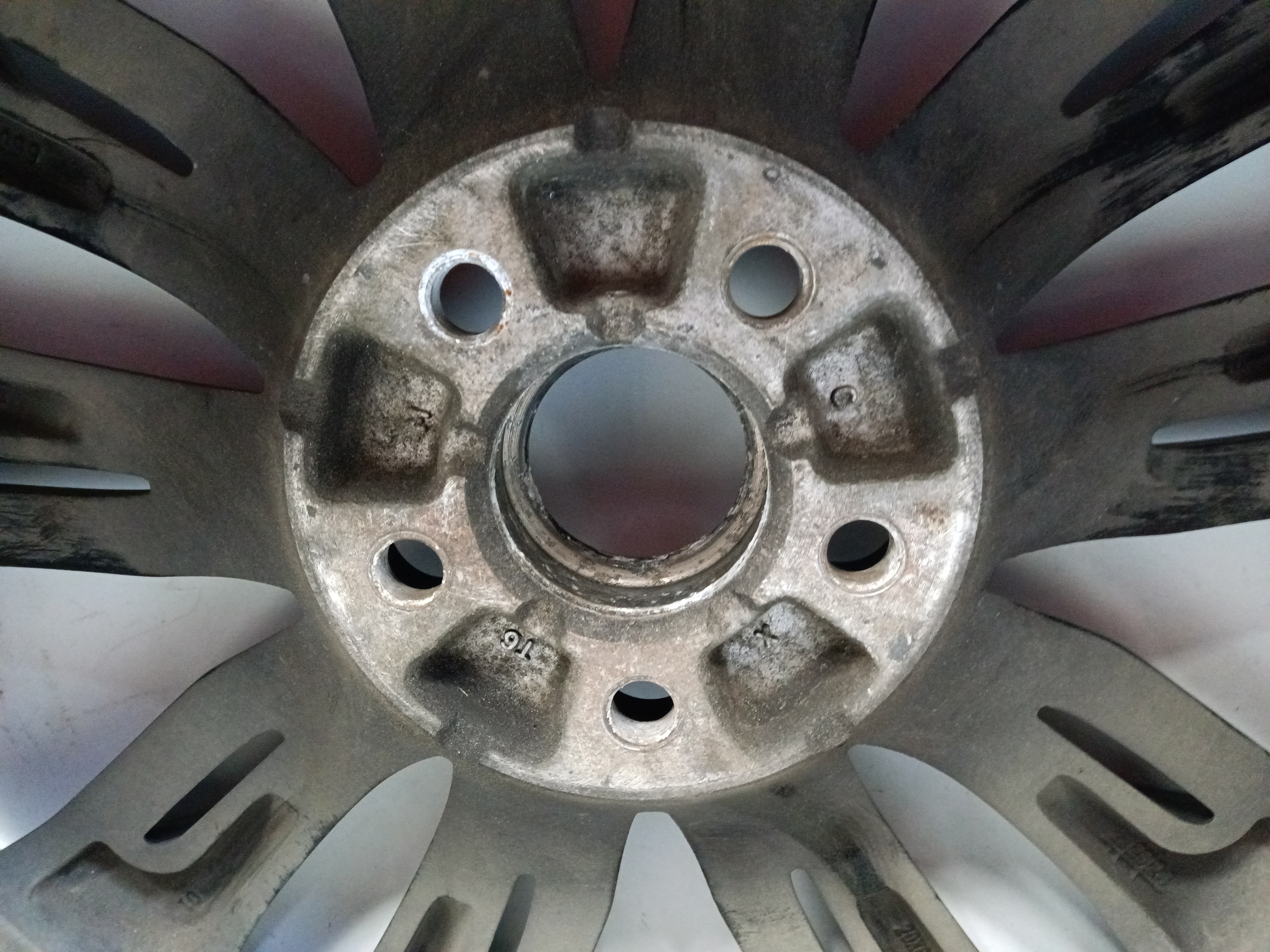 Диск колеса литой Geely Tugella R20 черный