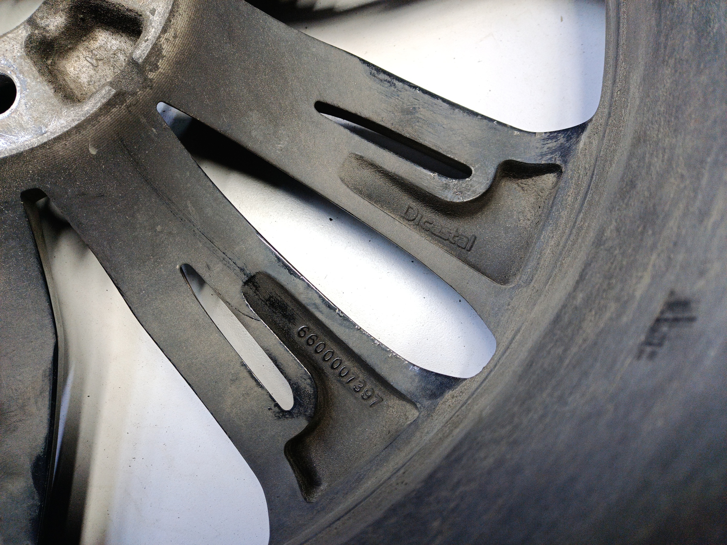 Диск колеса литой Geely Tugella R20 черный