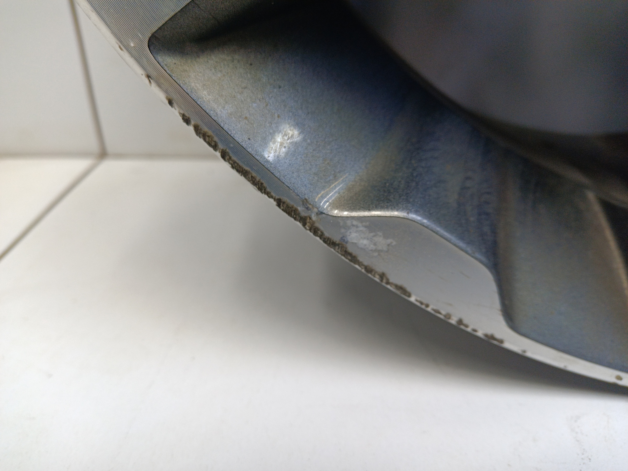 Диск колеса литой Lada Vesta Cross R17 серый