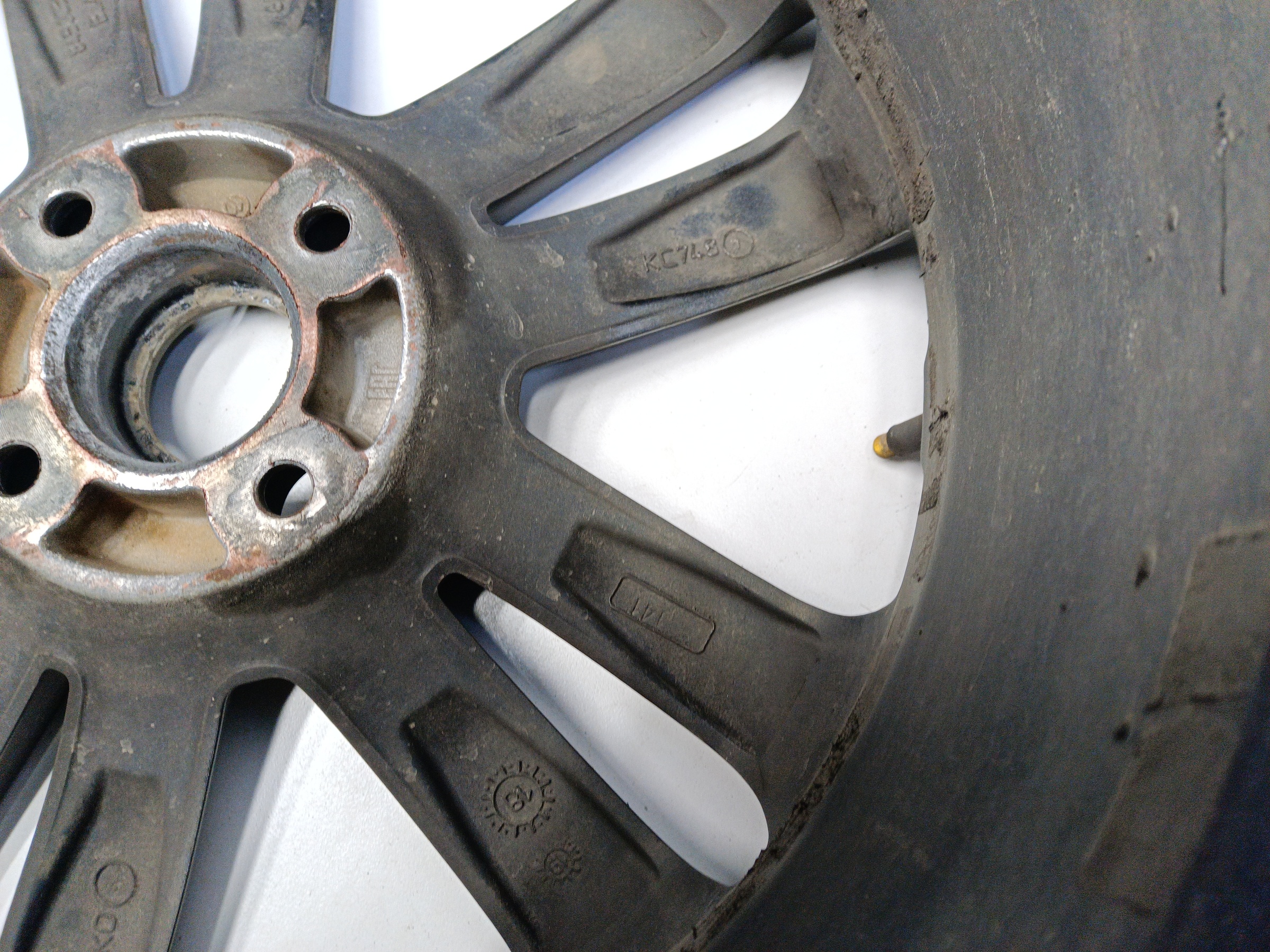 Диск колеса литой Lada Vesta Cross R17 серый