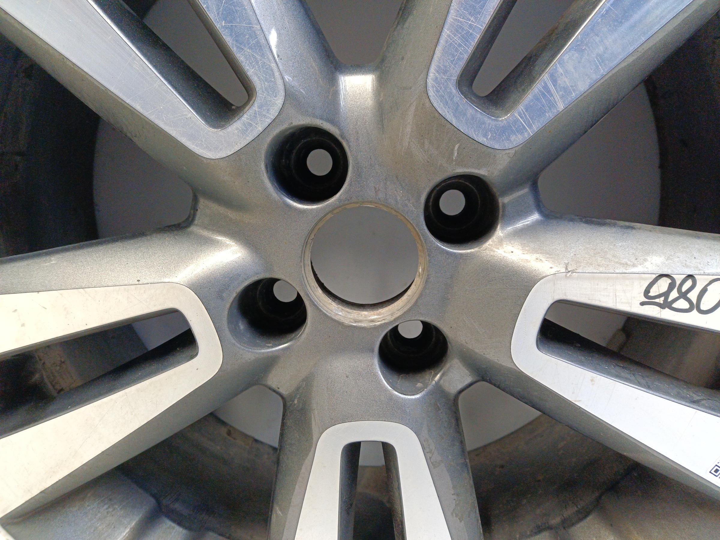 Диск колеса литой Lada Vesta Cross R17 серый