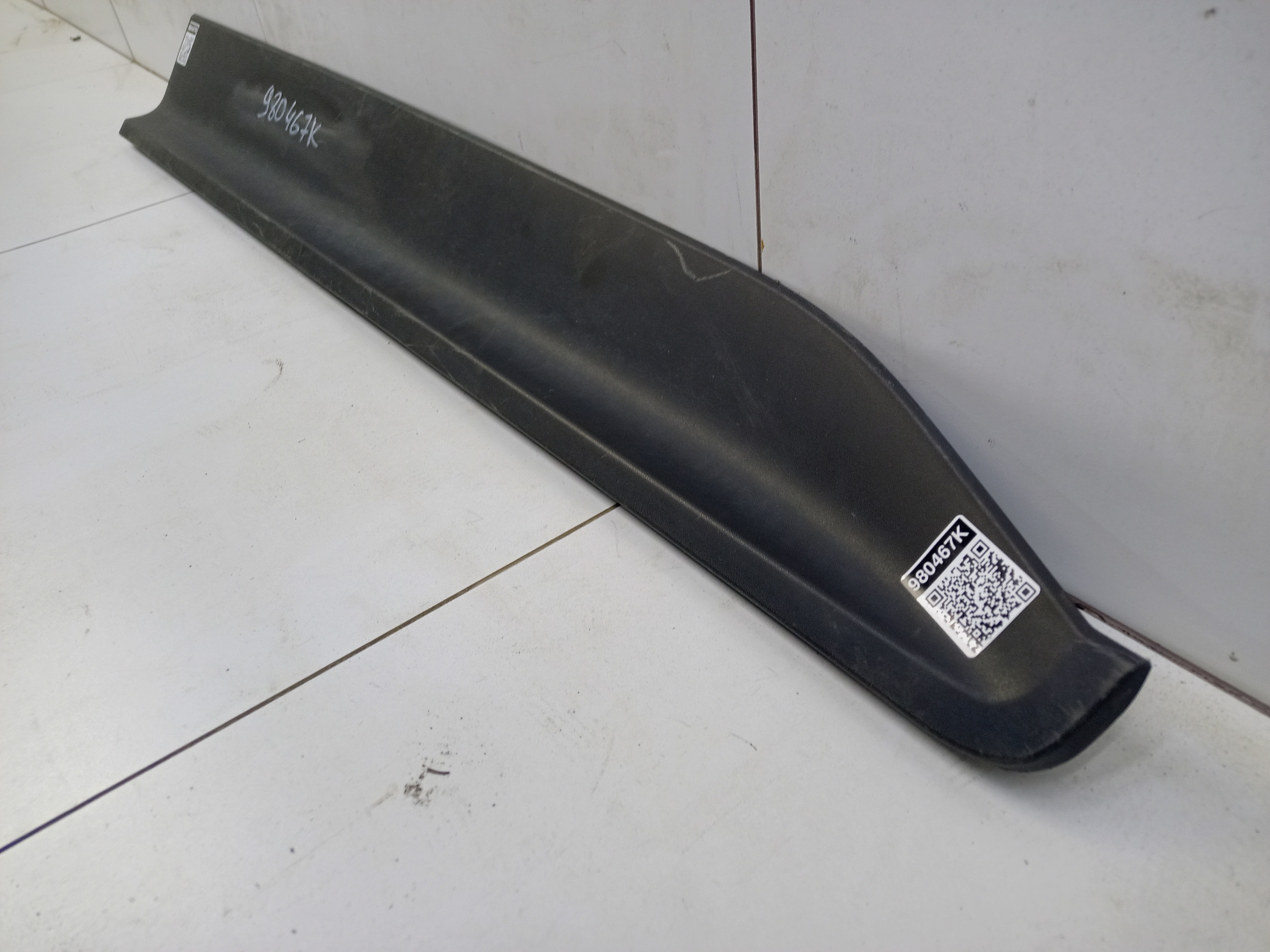 Накладка двери передней правой Hyundai Creta 1