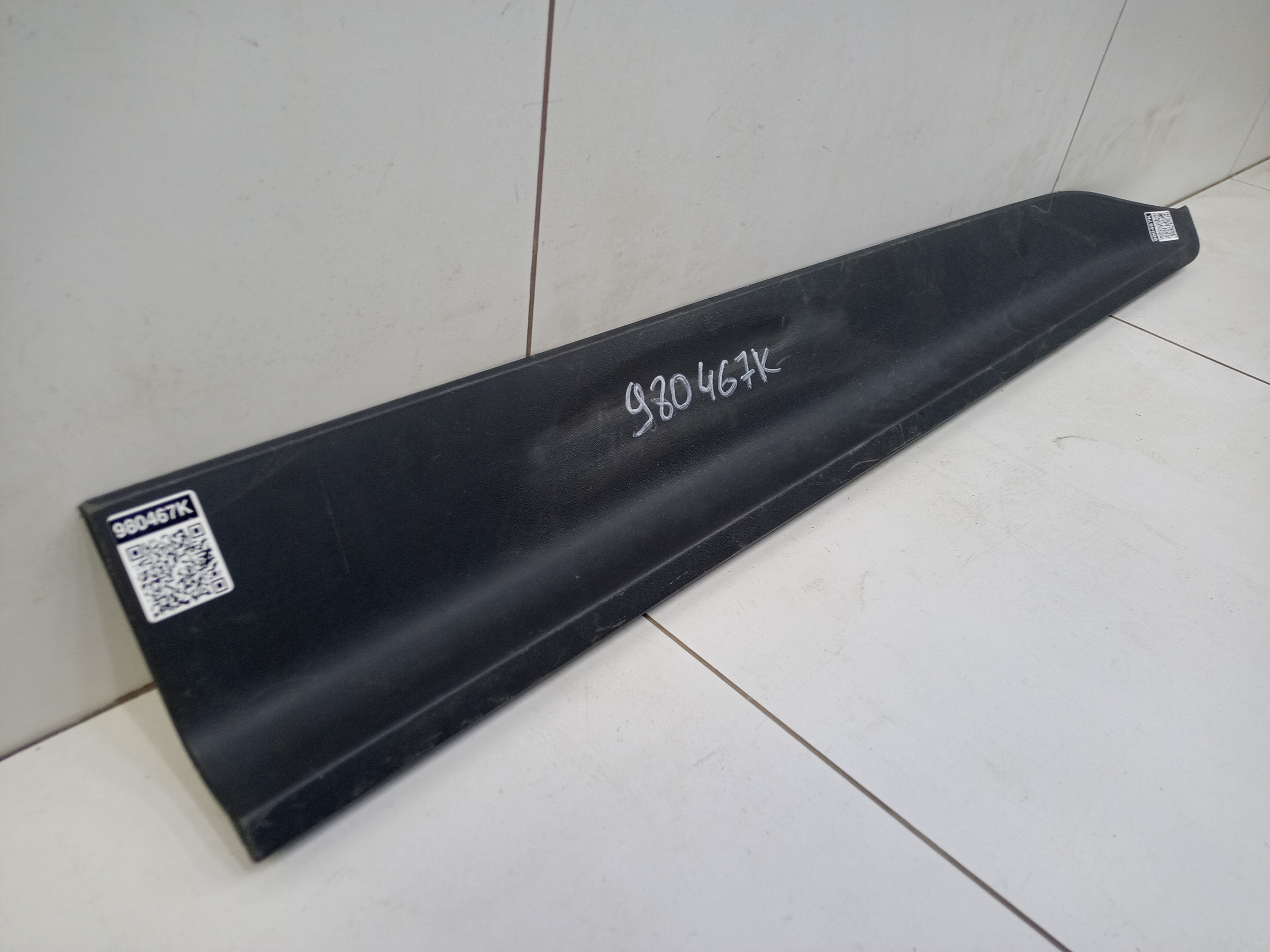 Накладка двери передней правой Hyundai Creta 1