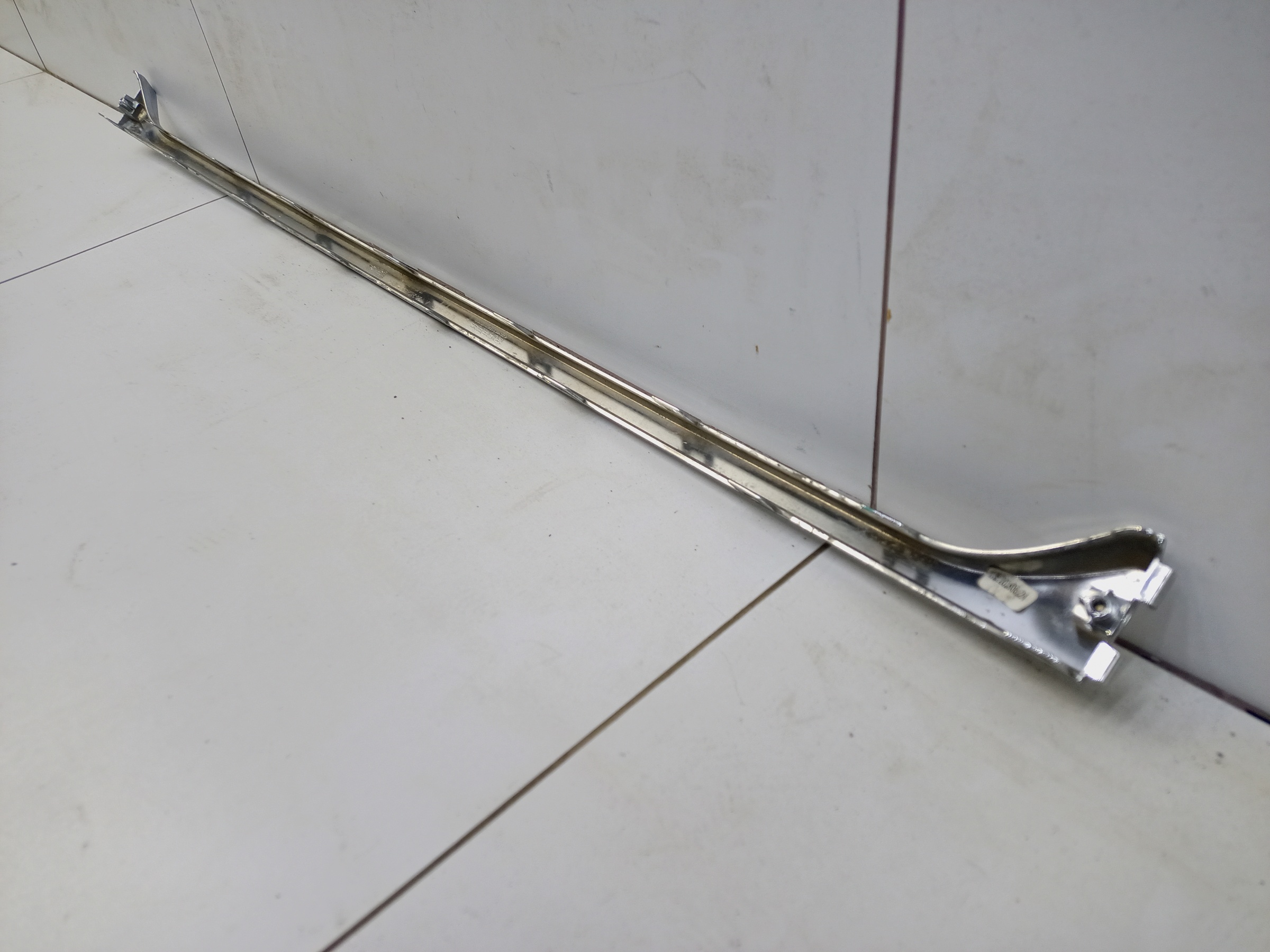 Молдинг заднего бампера центральный Jetour X90 Plus