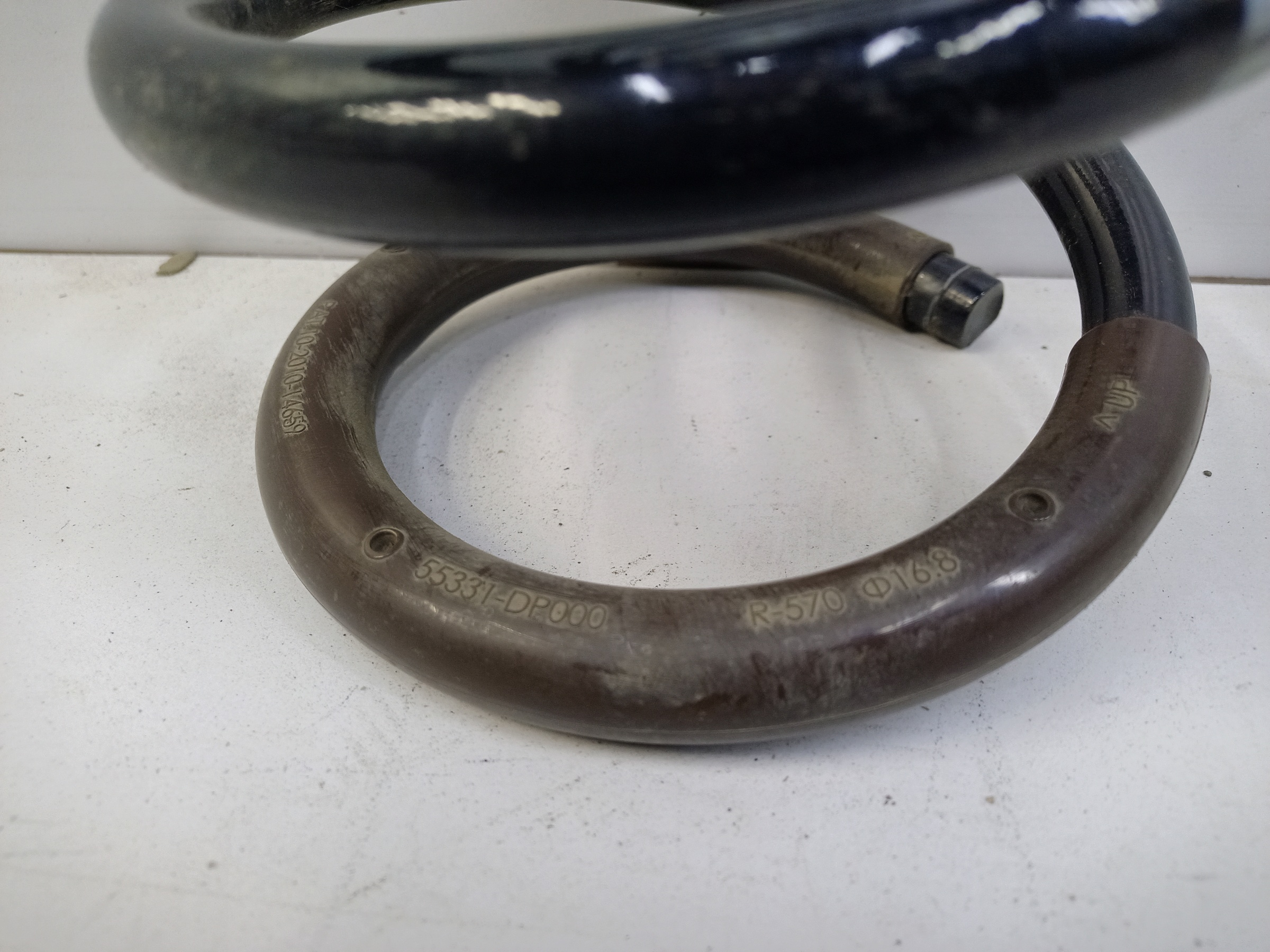 Пружина задней подвески Hyundai Staria