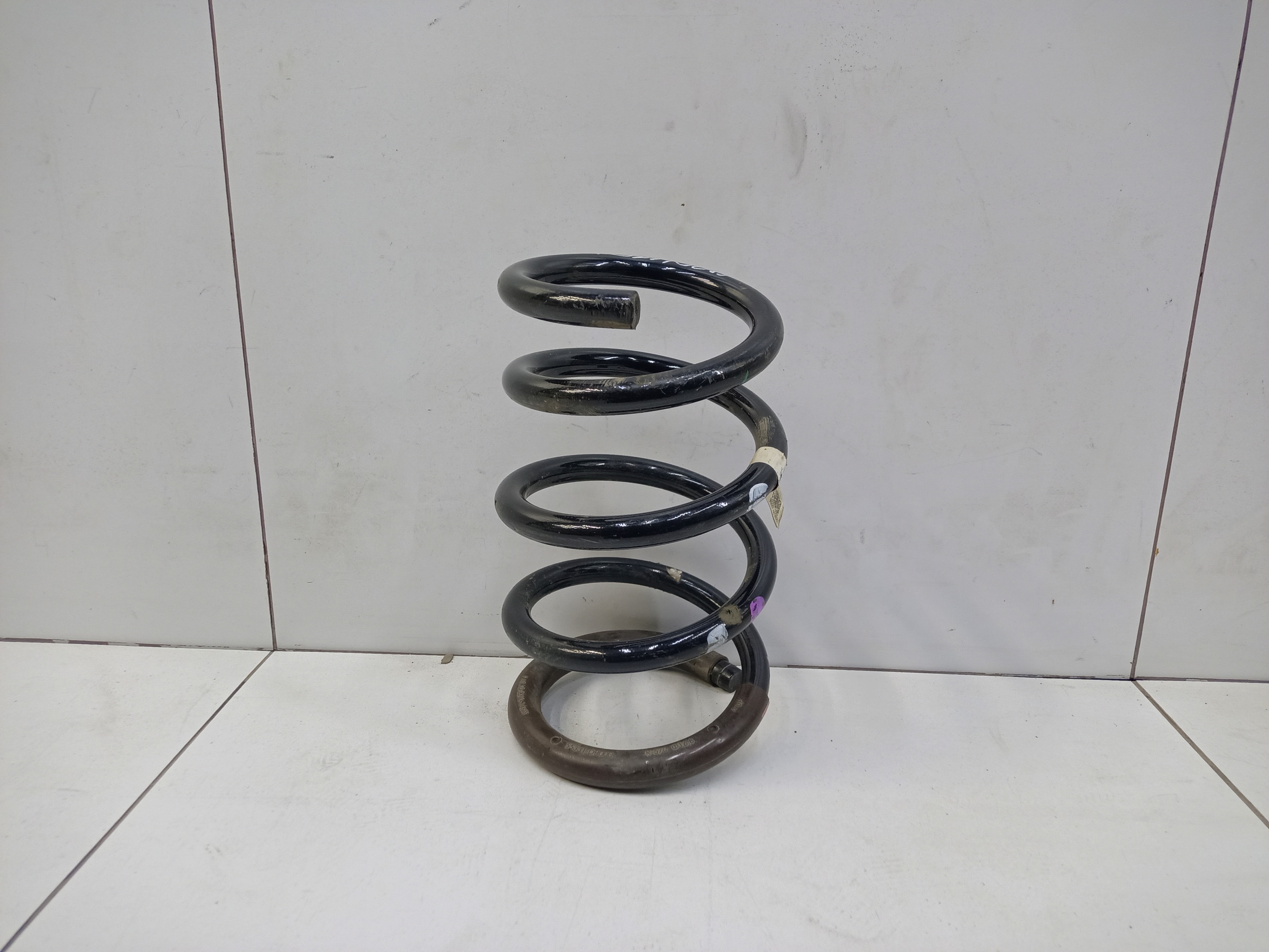 Пружина задней подвески Hyundai Staria