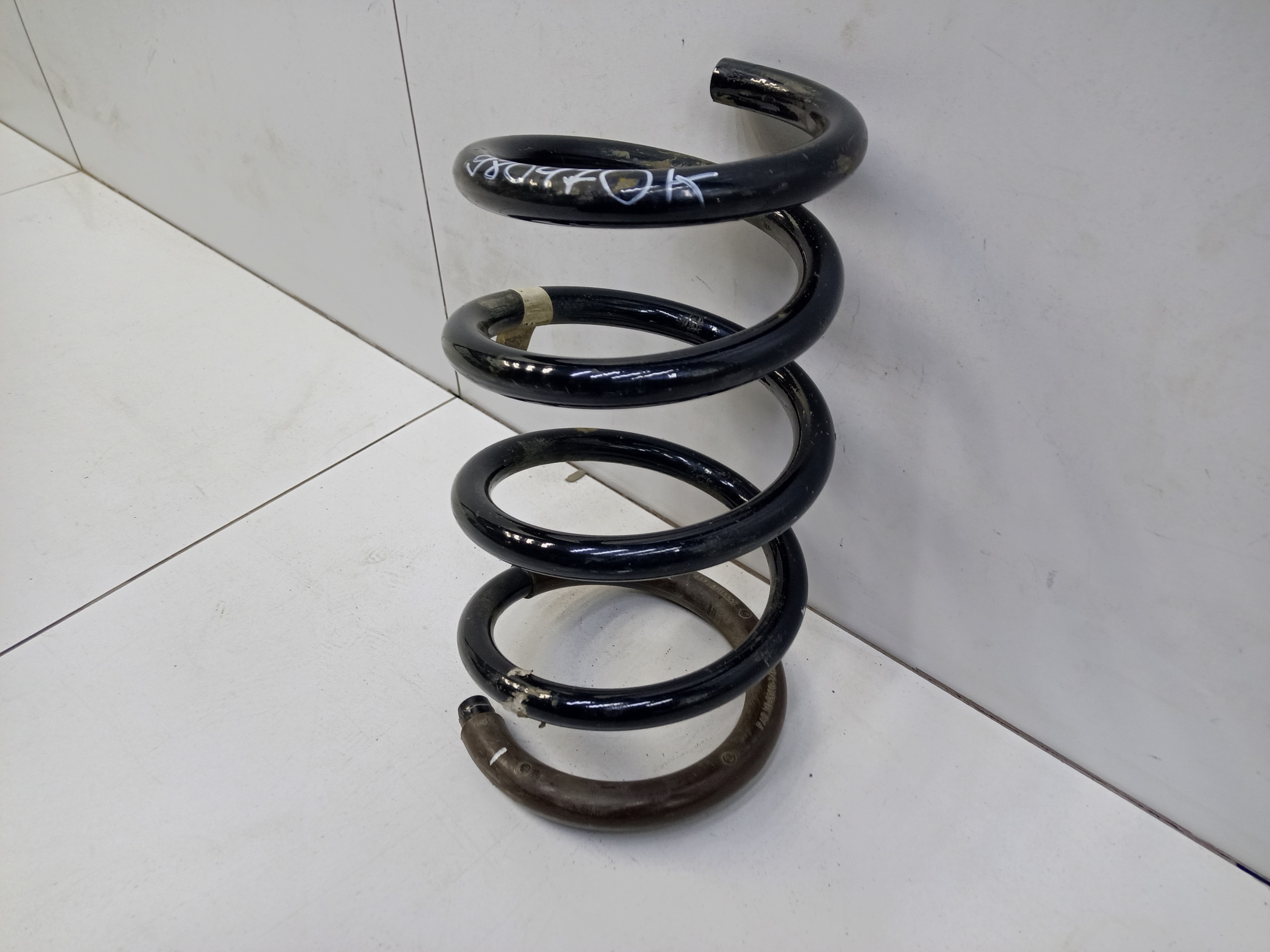 Пружина задней подвески Hyundai Staria