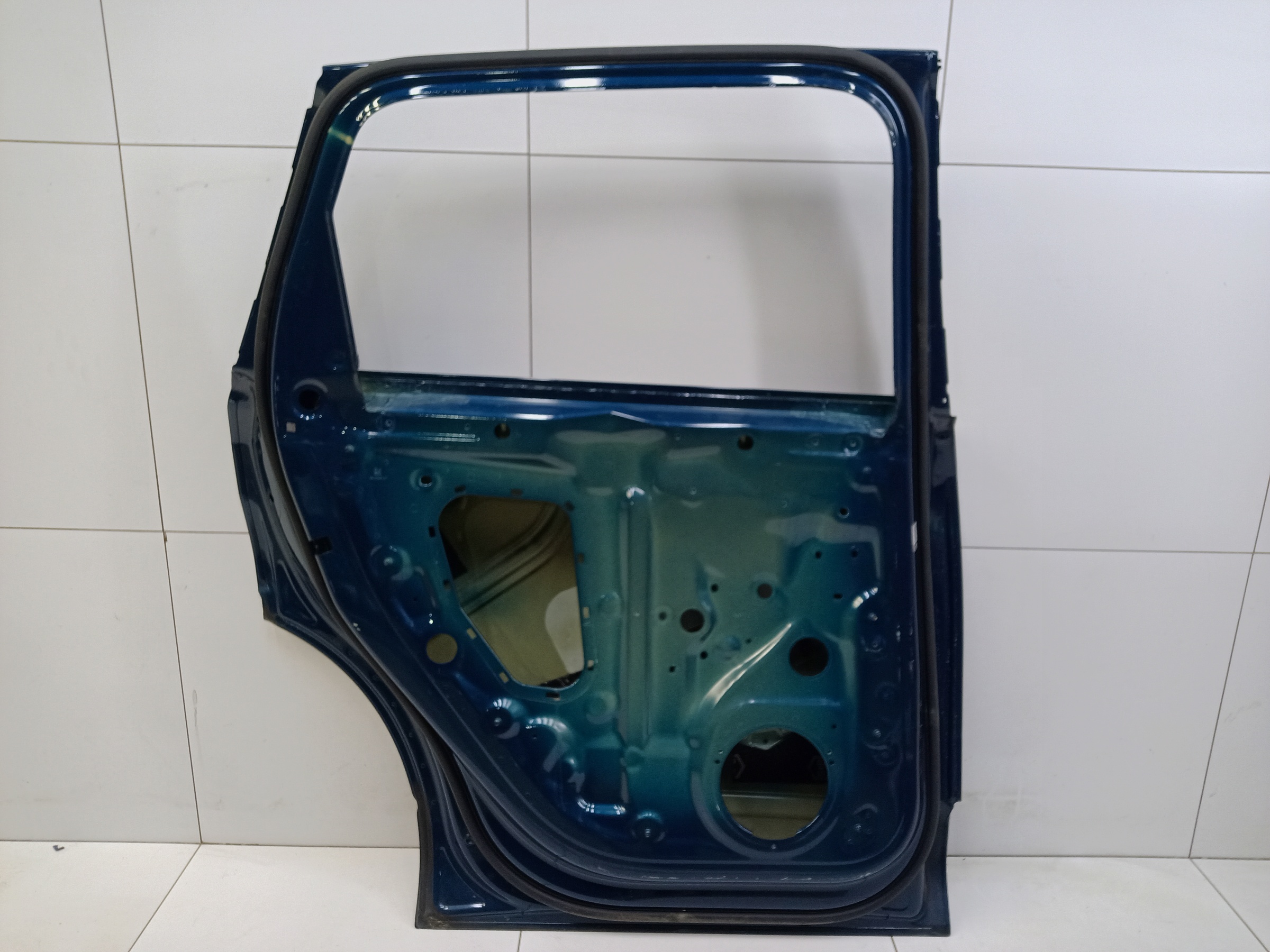 Дверь задняя левая Audi Q7 2