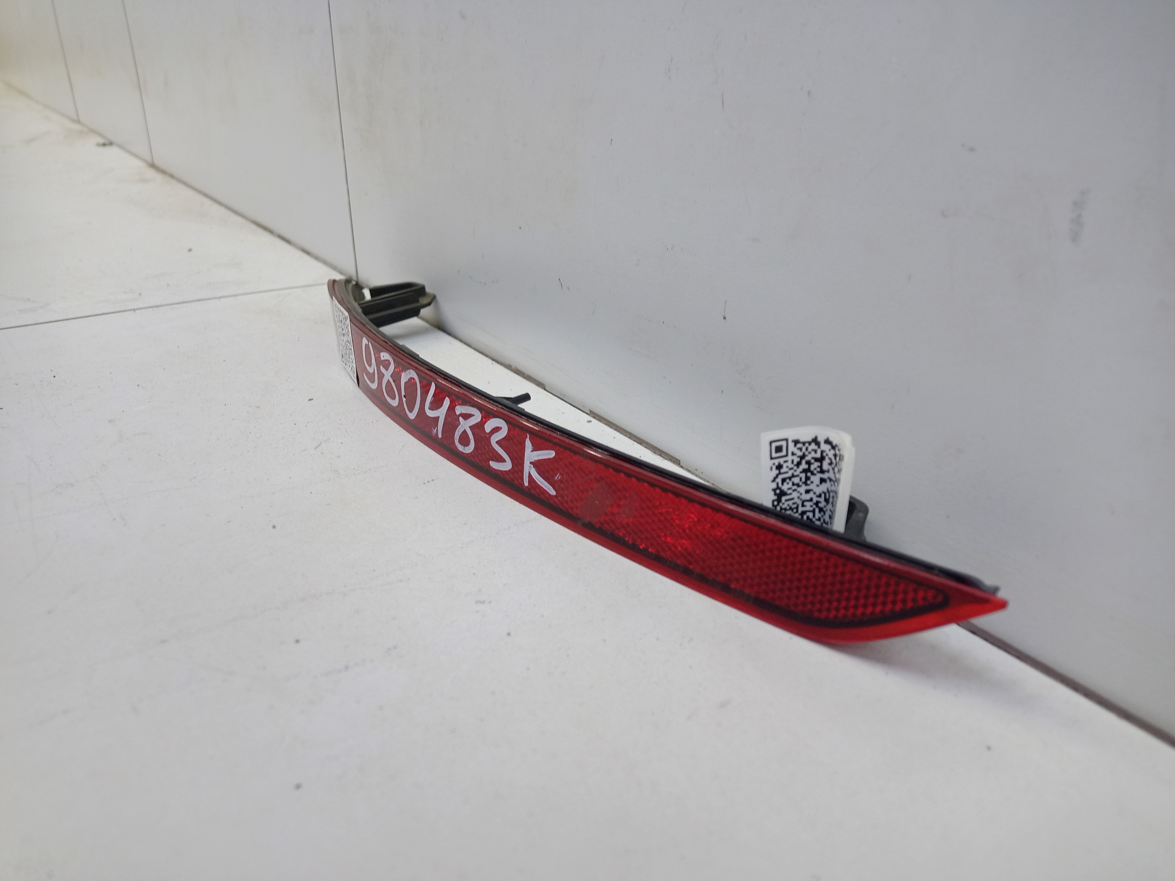 Светоотражатель заднего бампера левый Volvo XC60 2