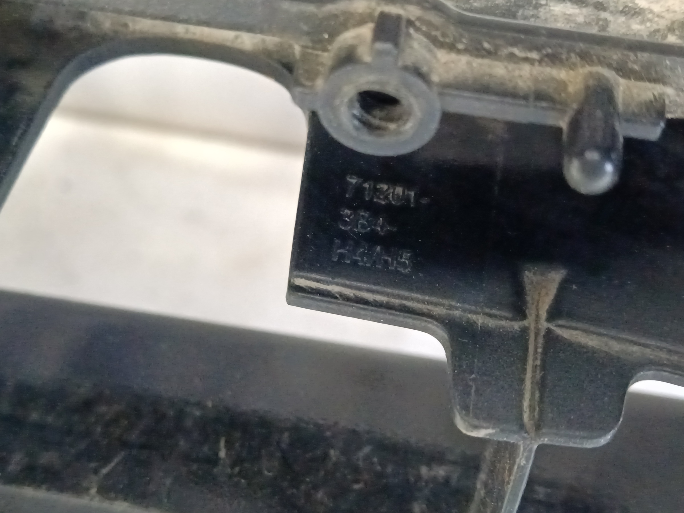 Решётка радиатора Honda CR-V 5 Restail