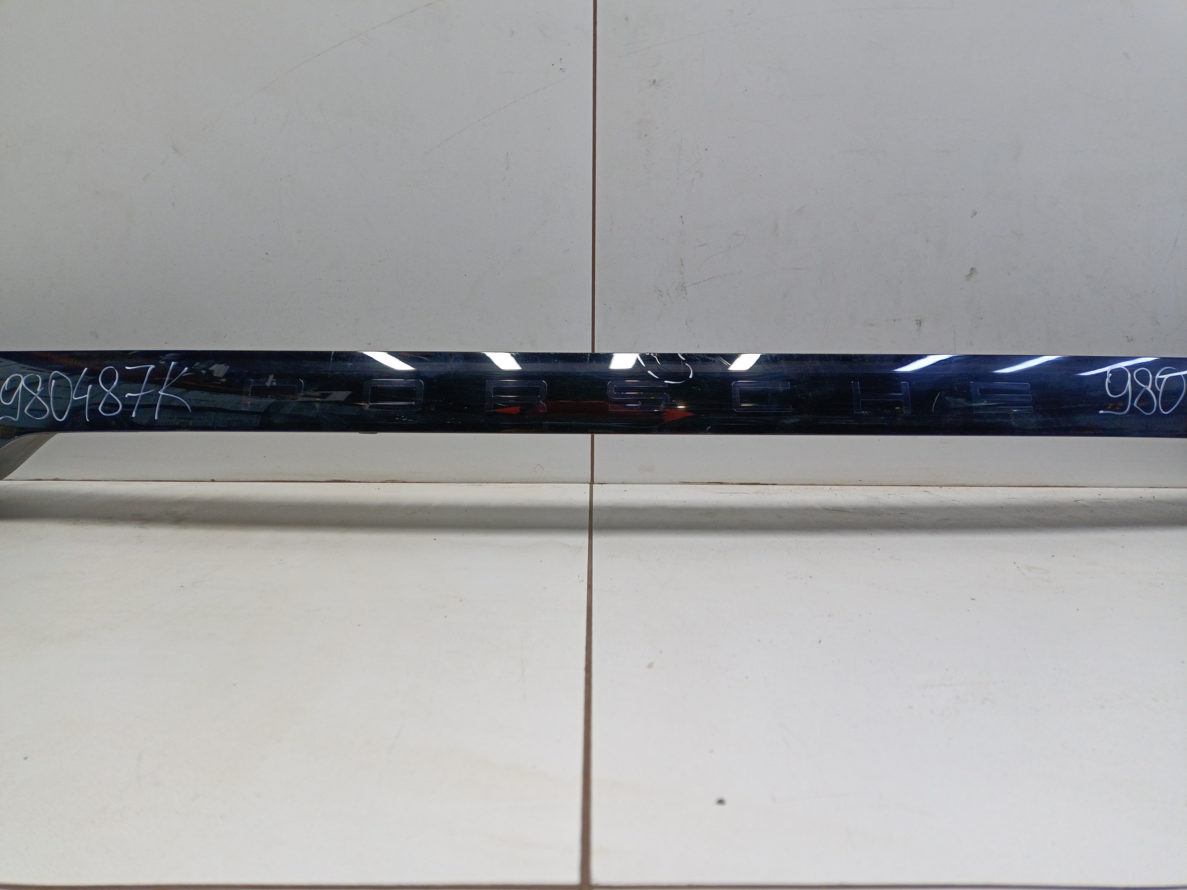 Фонарь задний центральный Porsche Cayenne 3