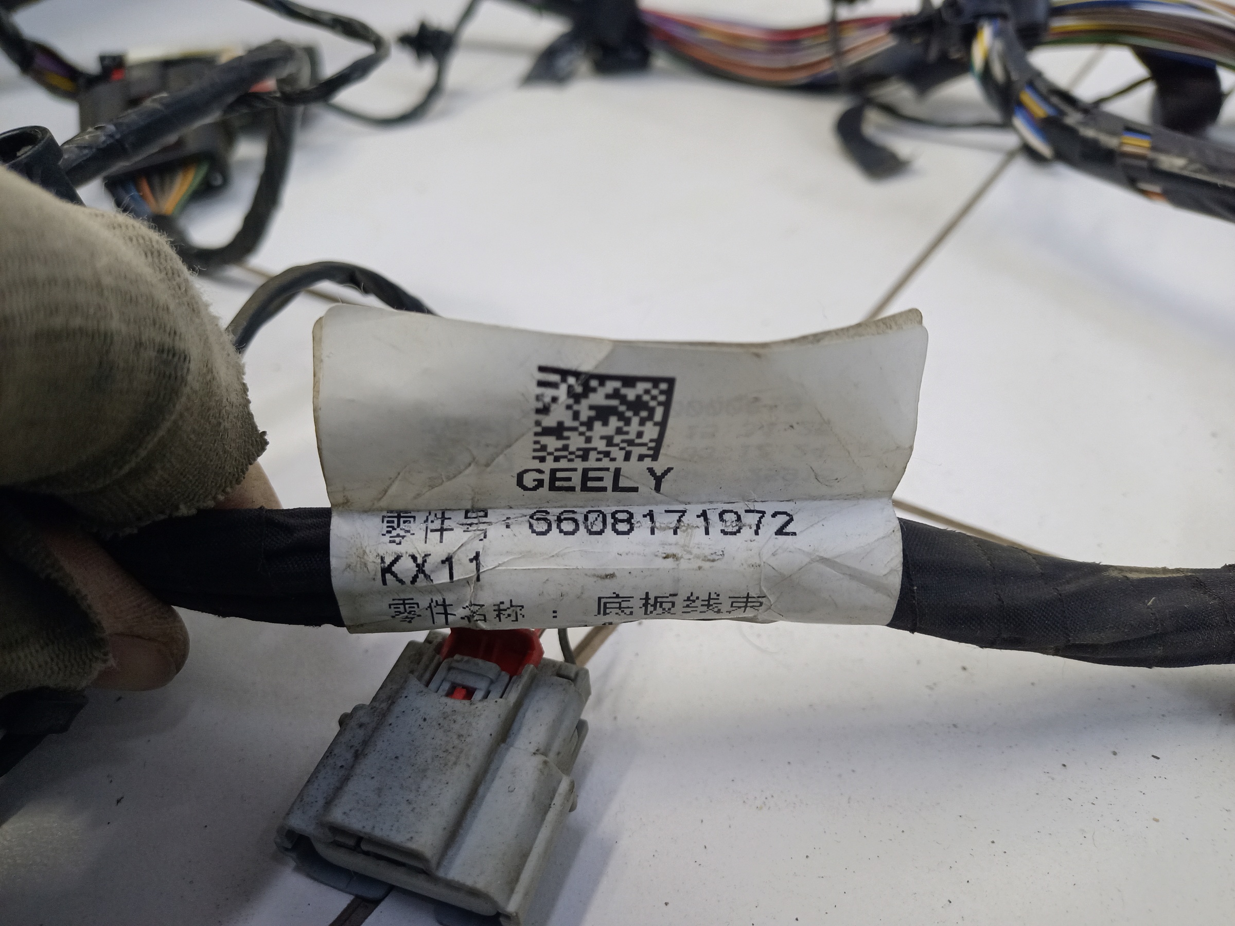 Проводка салона Geely Monjaro