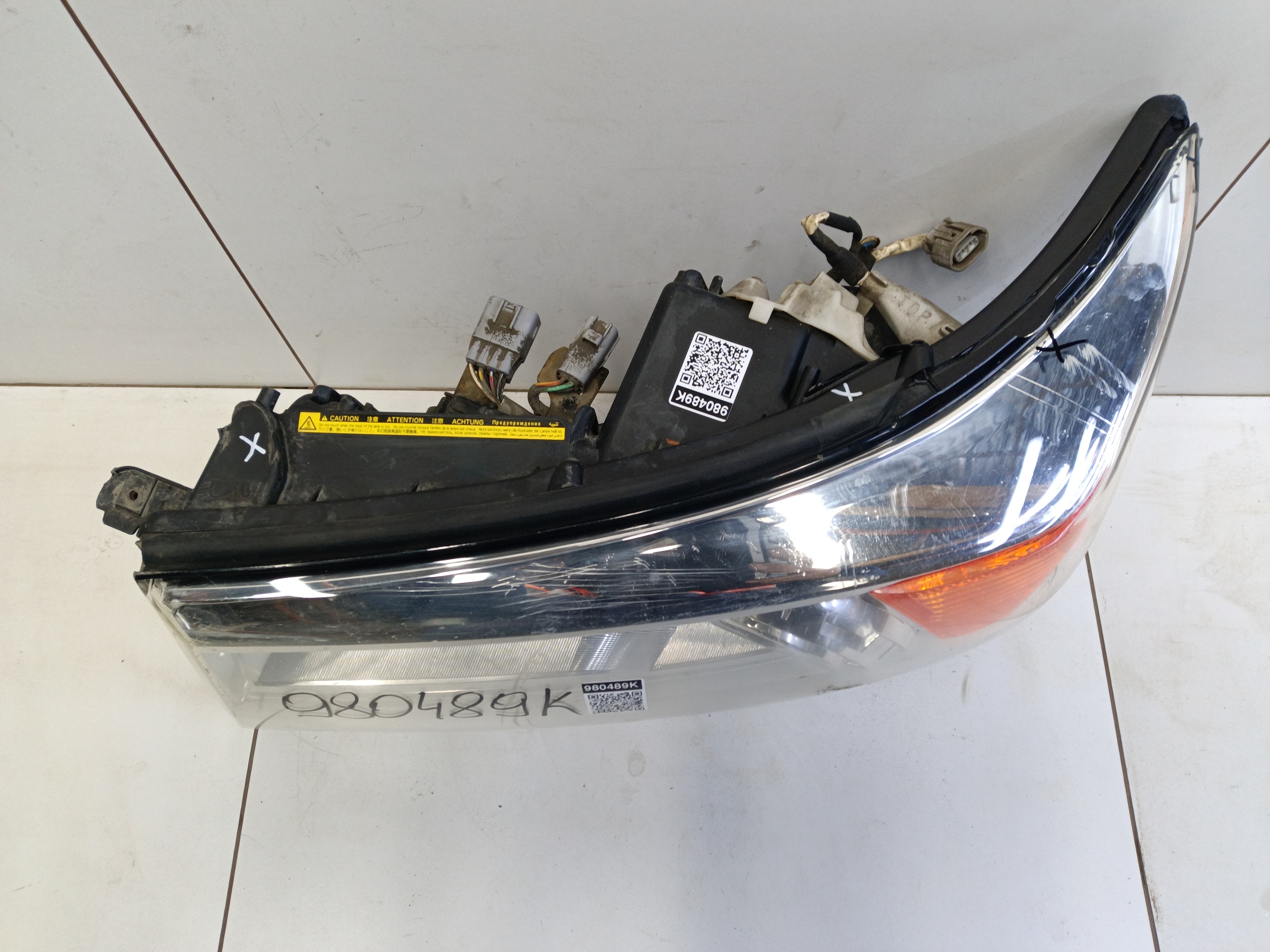 Фара передняя левая Toyota Land Cruiser 200 Restail 1 ксенон с ДХО