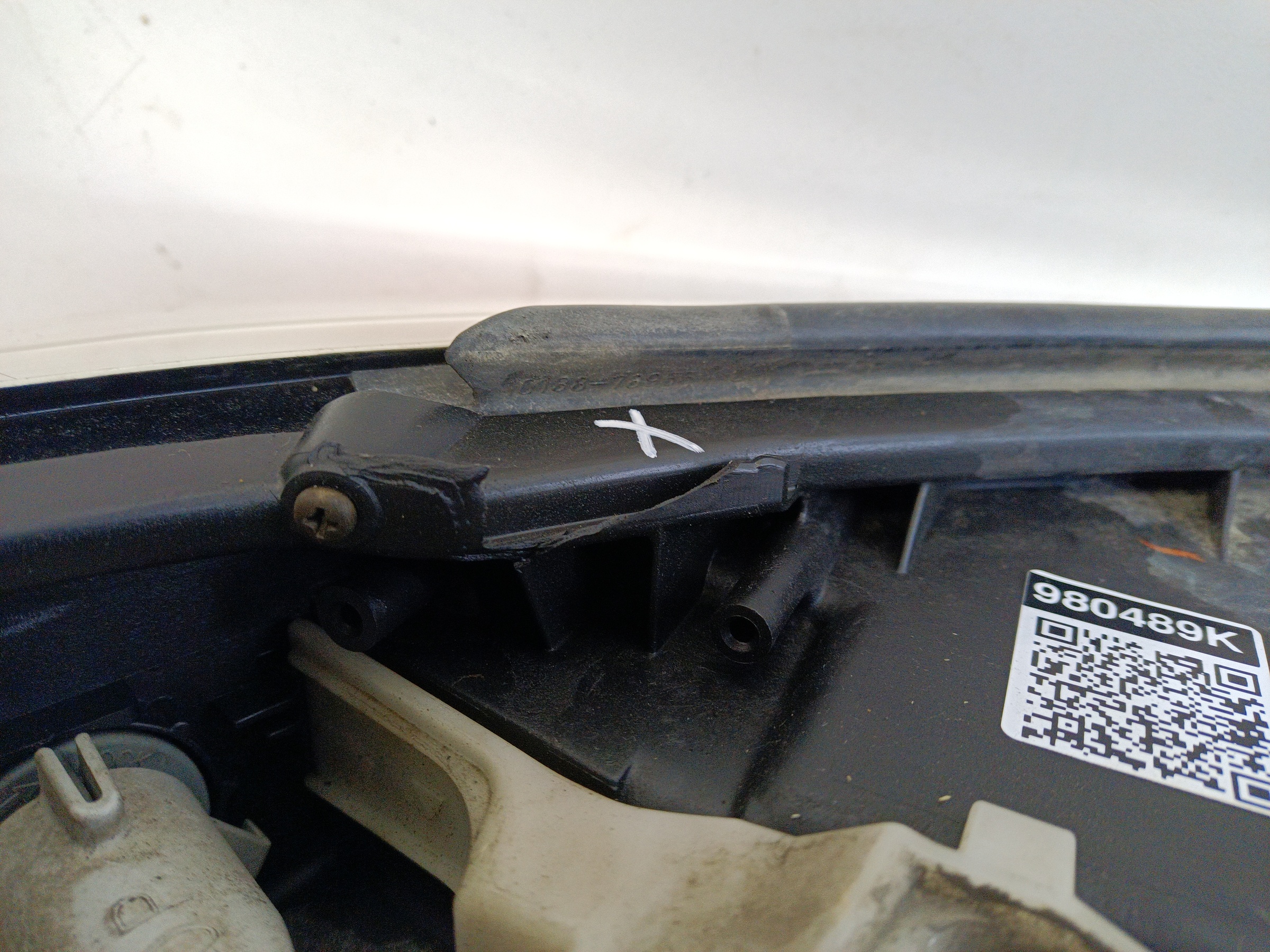 Фара передняя левая Toyota Land Cruiser 200 Restail 1 ксенон с ДХО