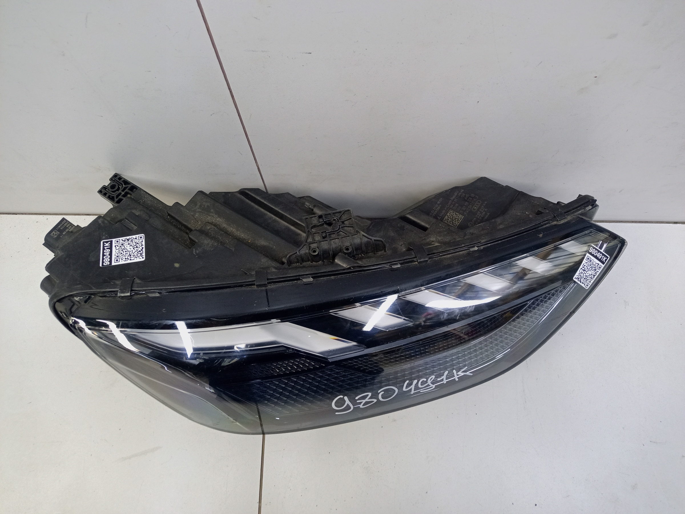 Фара передняя правая Audi RS4 B9 Restail Matrix