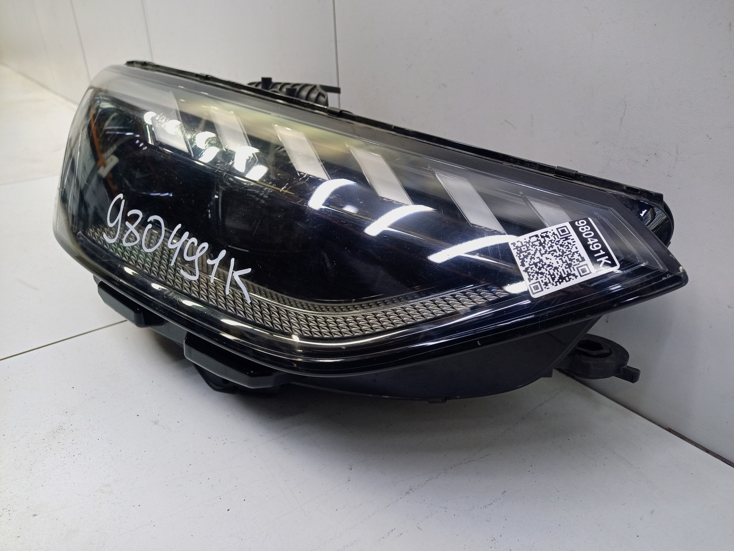 Фара передняя правая Audi RS4 B9 Restail Matrix