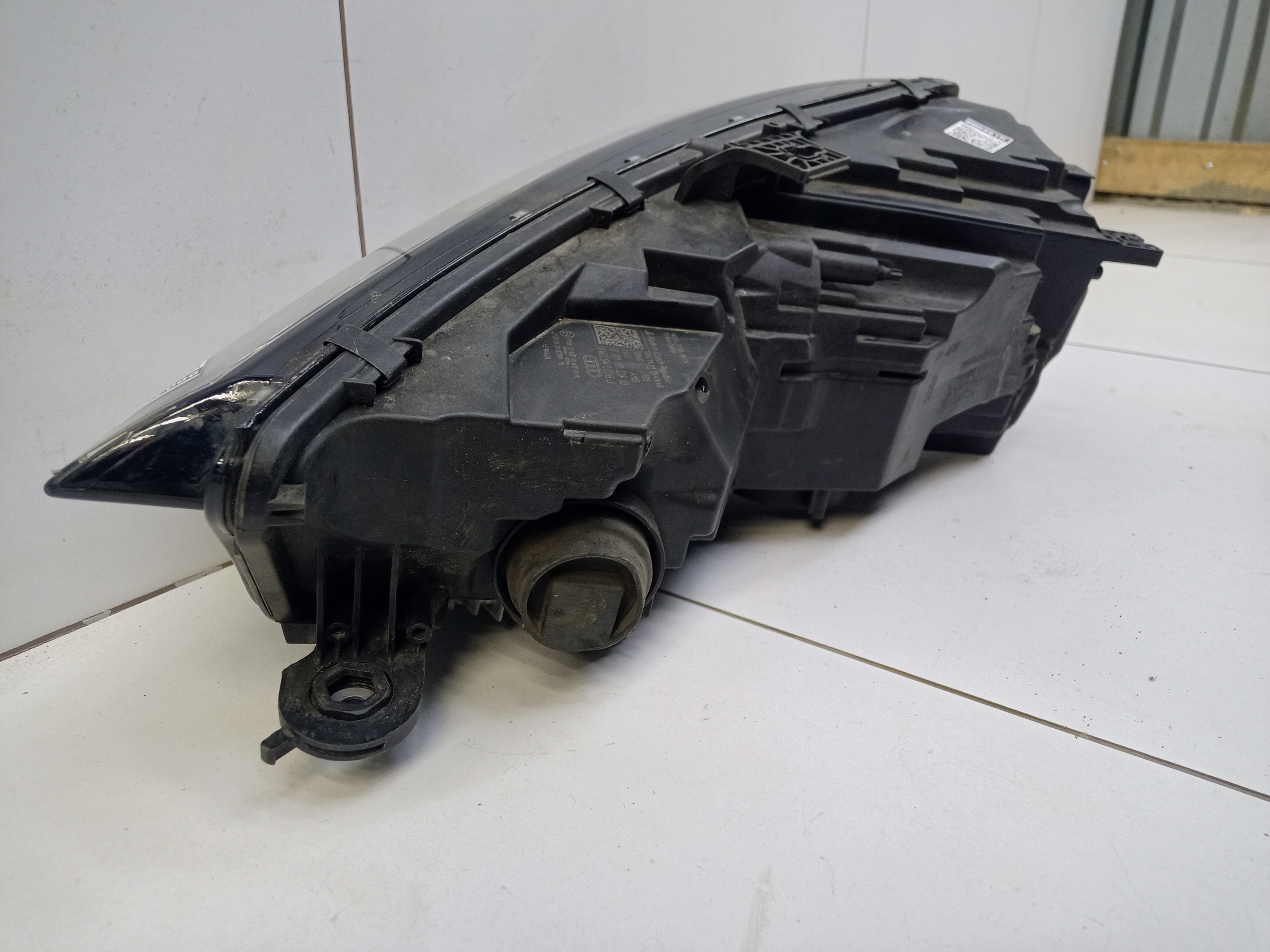 Фара передняя правая Audi RS4 B9 Restail Matrix