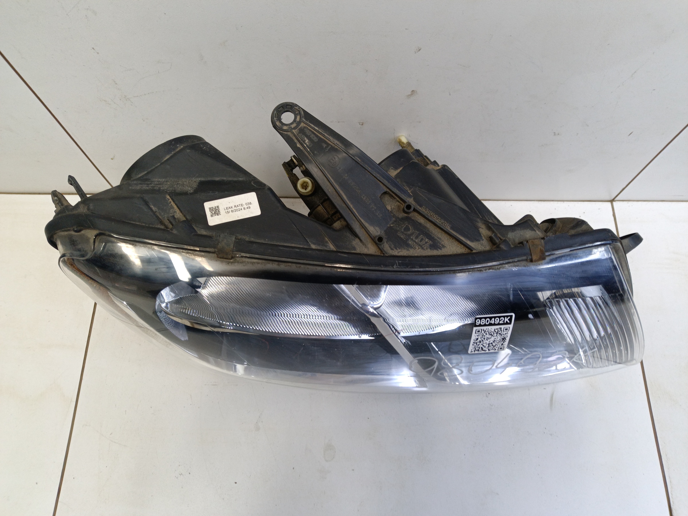 Фара передняя правая Lada Largus 1 Restail