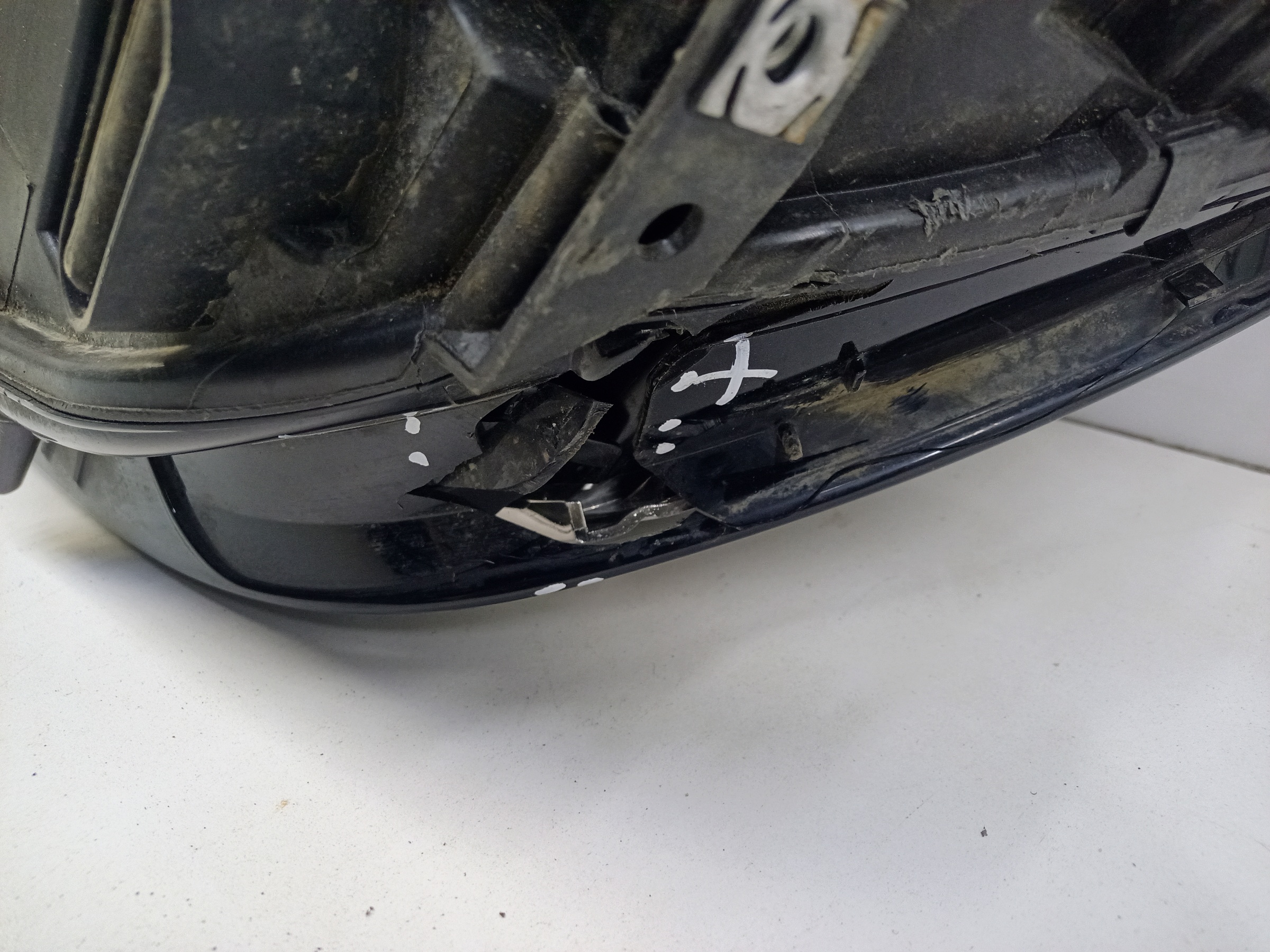 Фара передняя правая Volkswagen Tiguan 2 LED