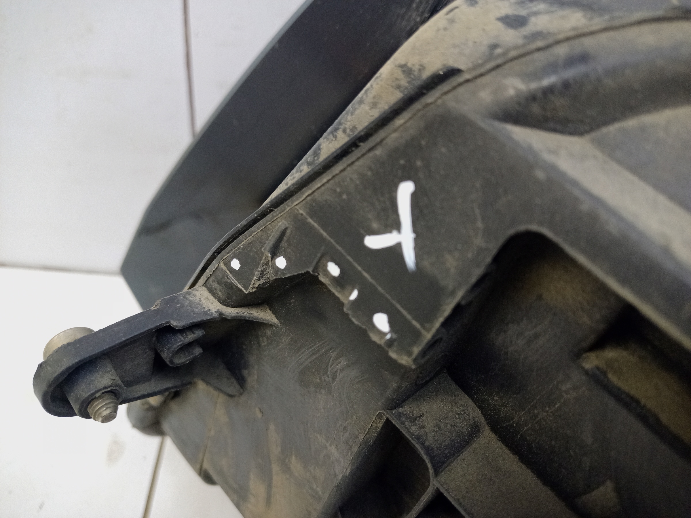 Фара передняя правая Volkswagen Tiguan 2 LED