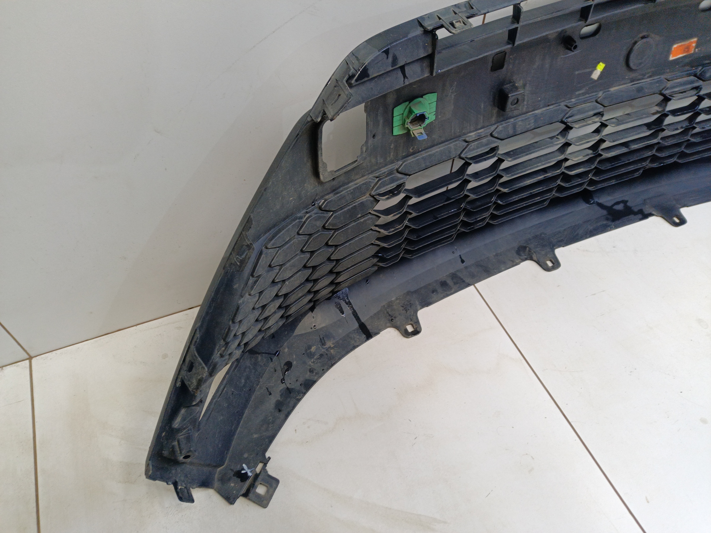 Решетка переднего бампера Toyota C-HR 1 Restail