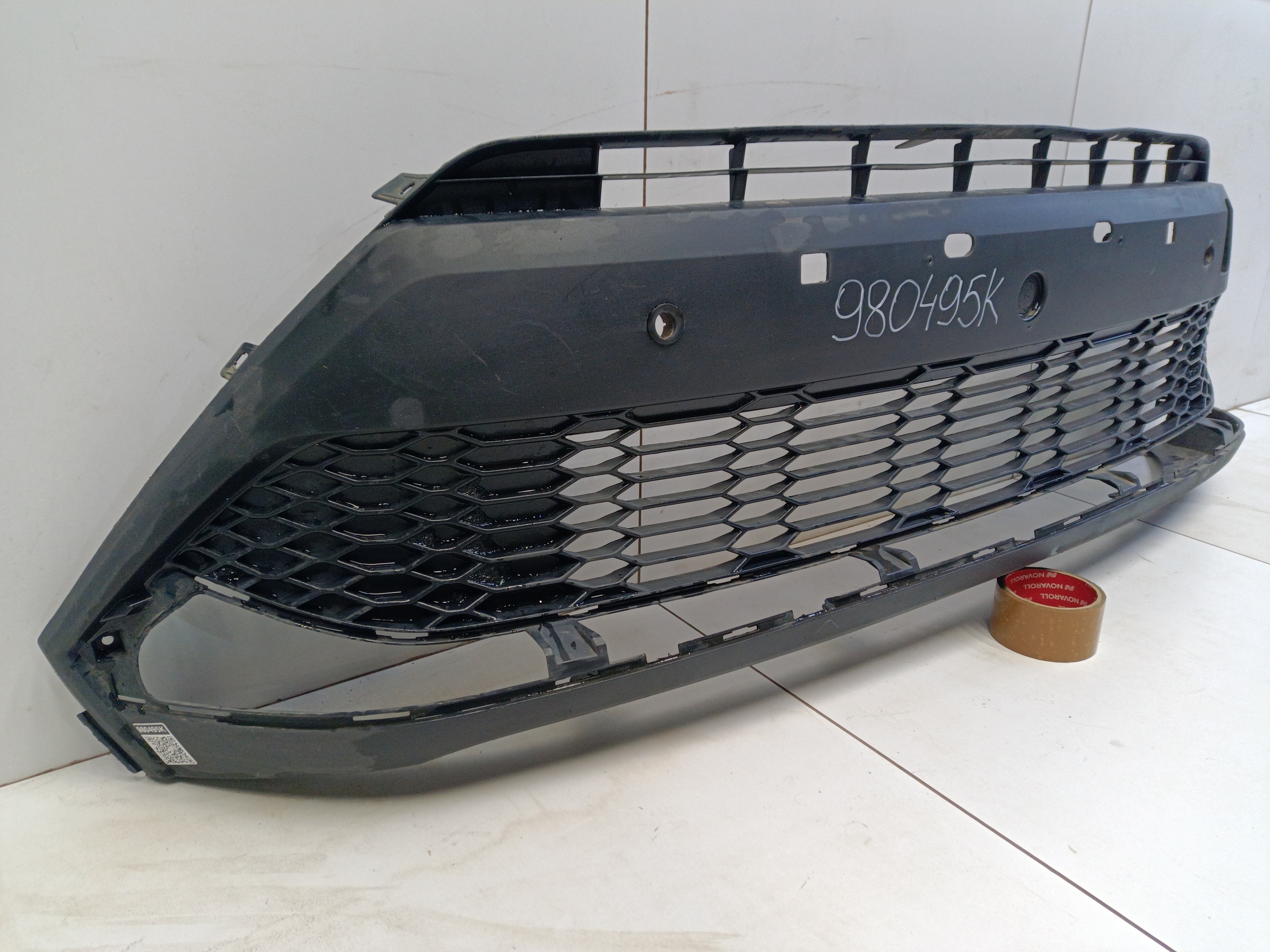 Решетка переднего бампера Toyota C-HR 1 Restail