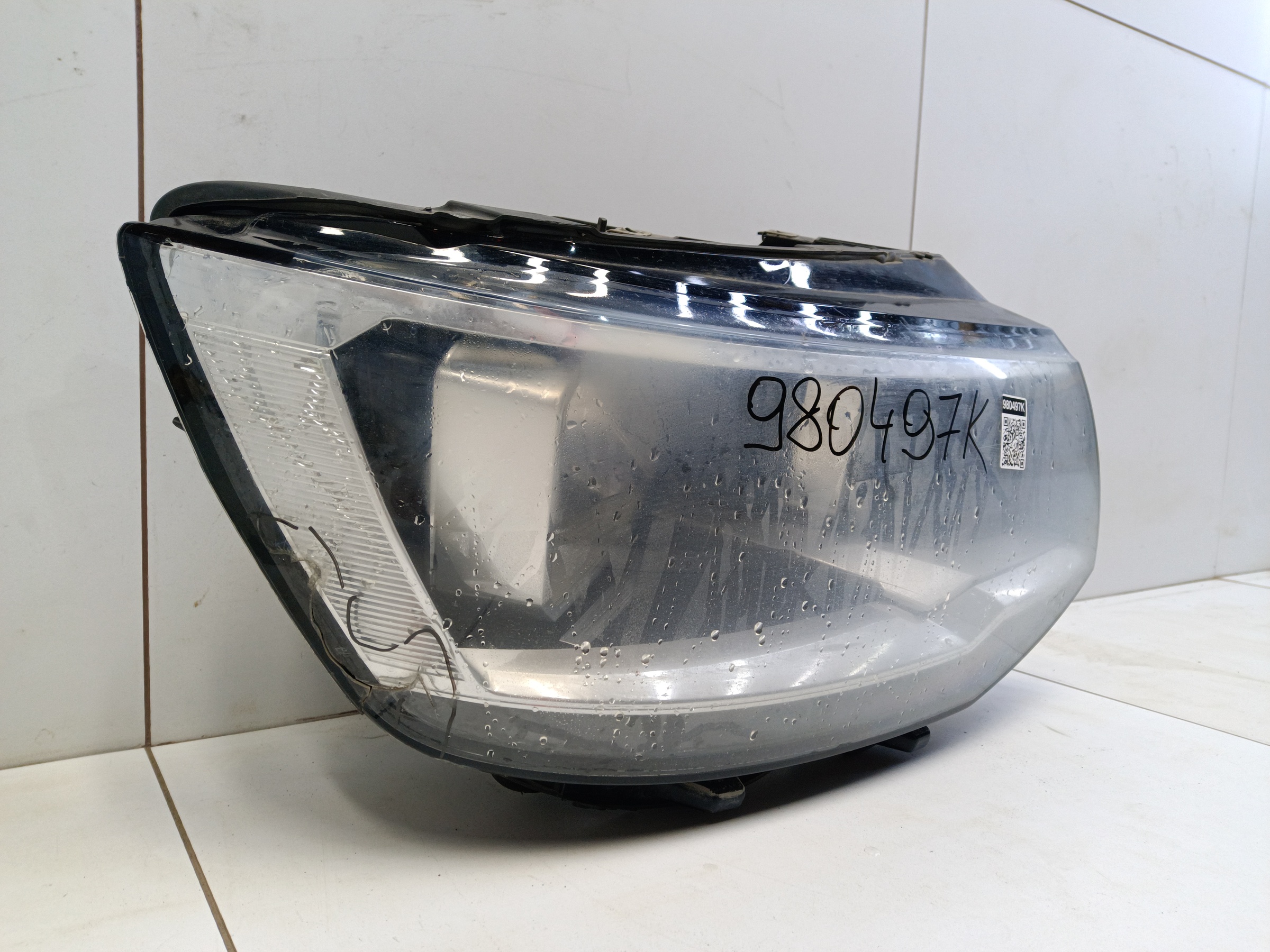 Фара передняя правая Volkswagen Transporter T6 галоген