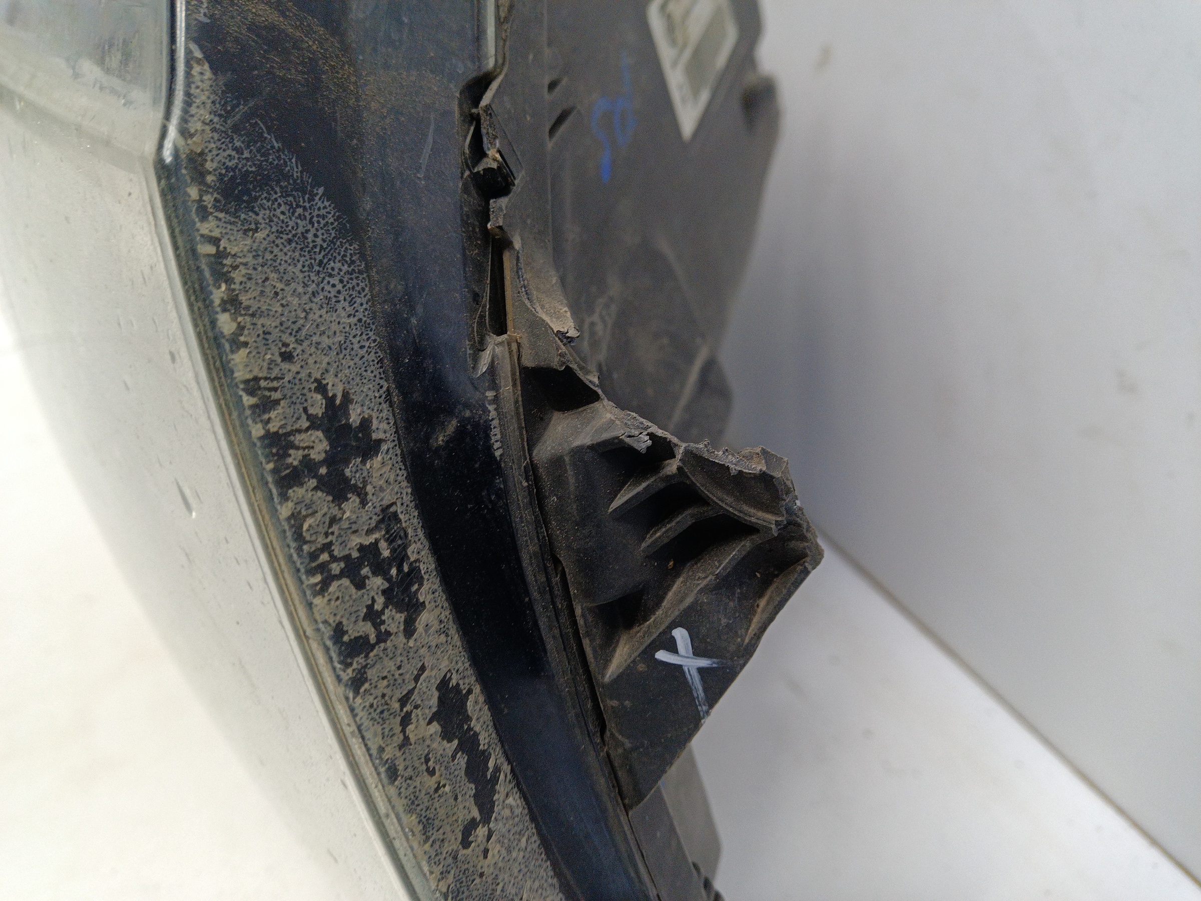 Фара передняя правая Volkswagen Transporter T6 галоген