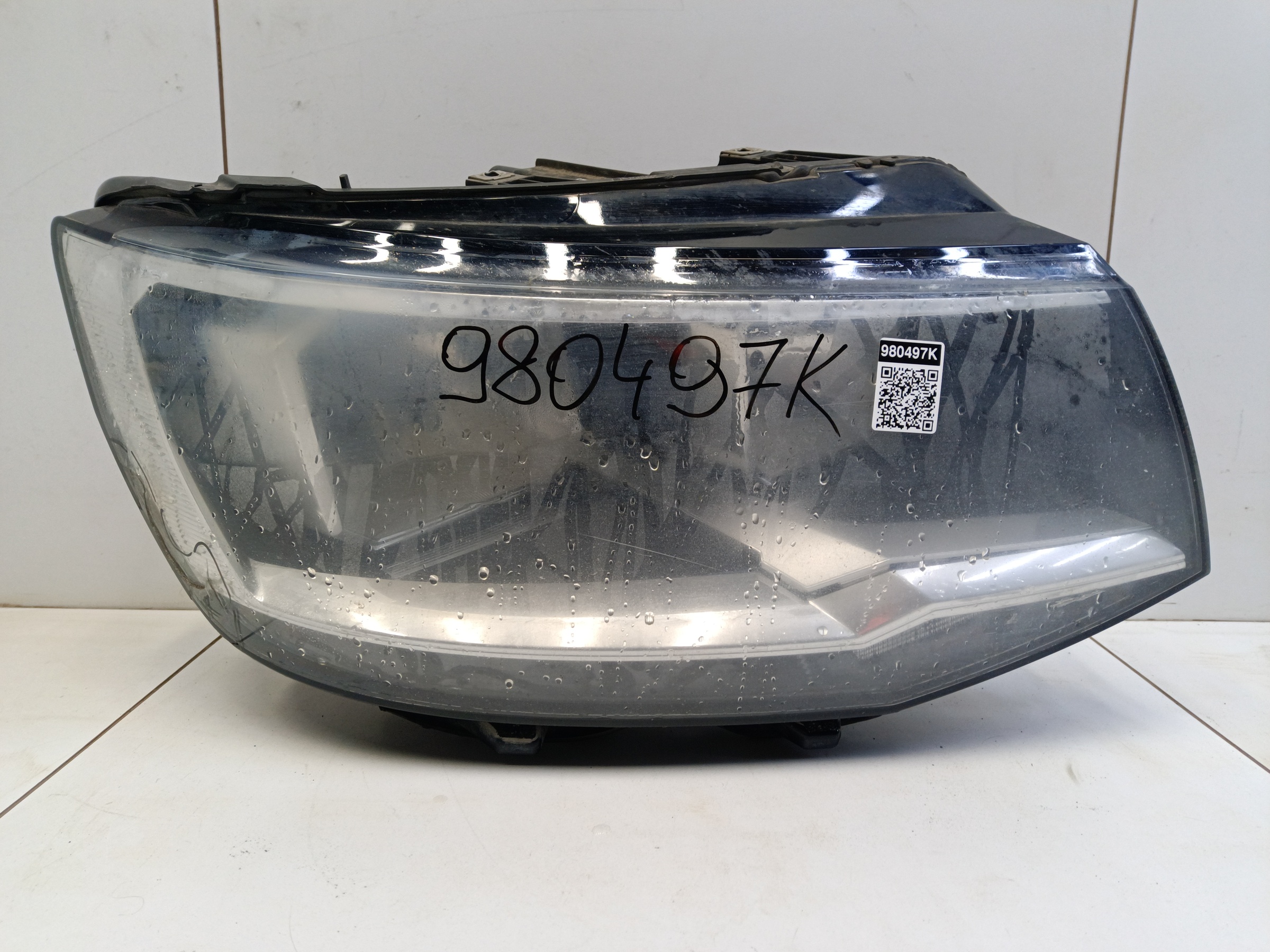 Фара передняя правая Volkswagen Transporter T6 галоген