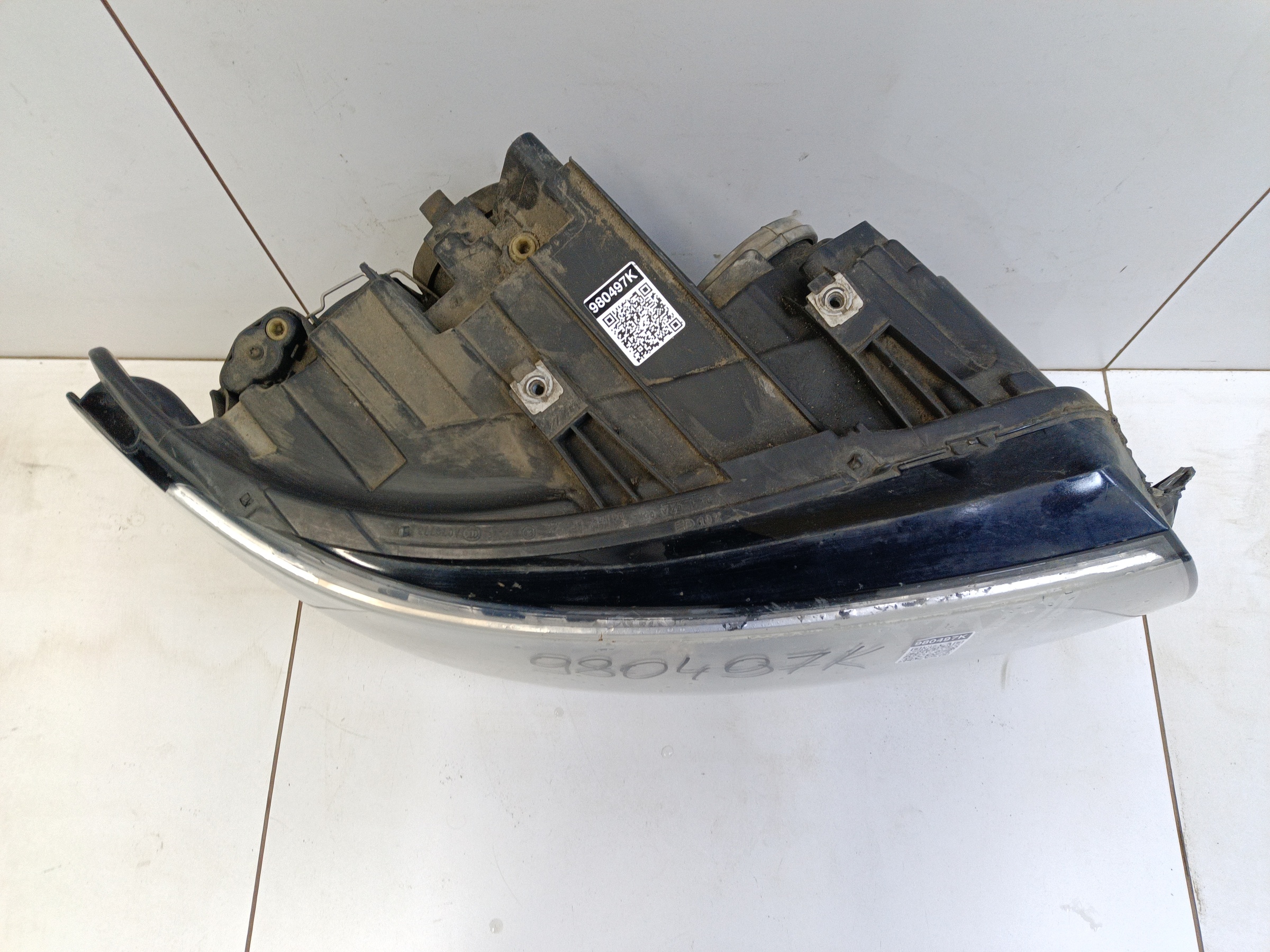 Фара передняя правая Volkswagen Transporter T6 галоген