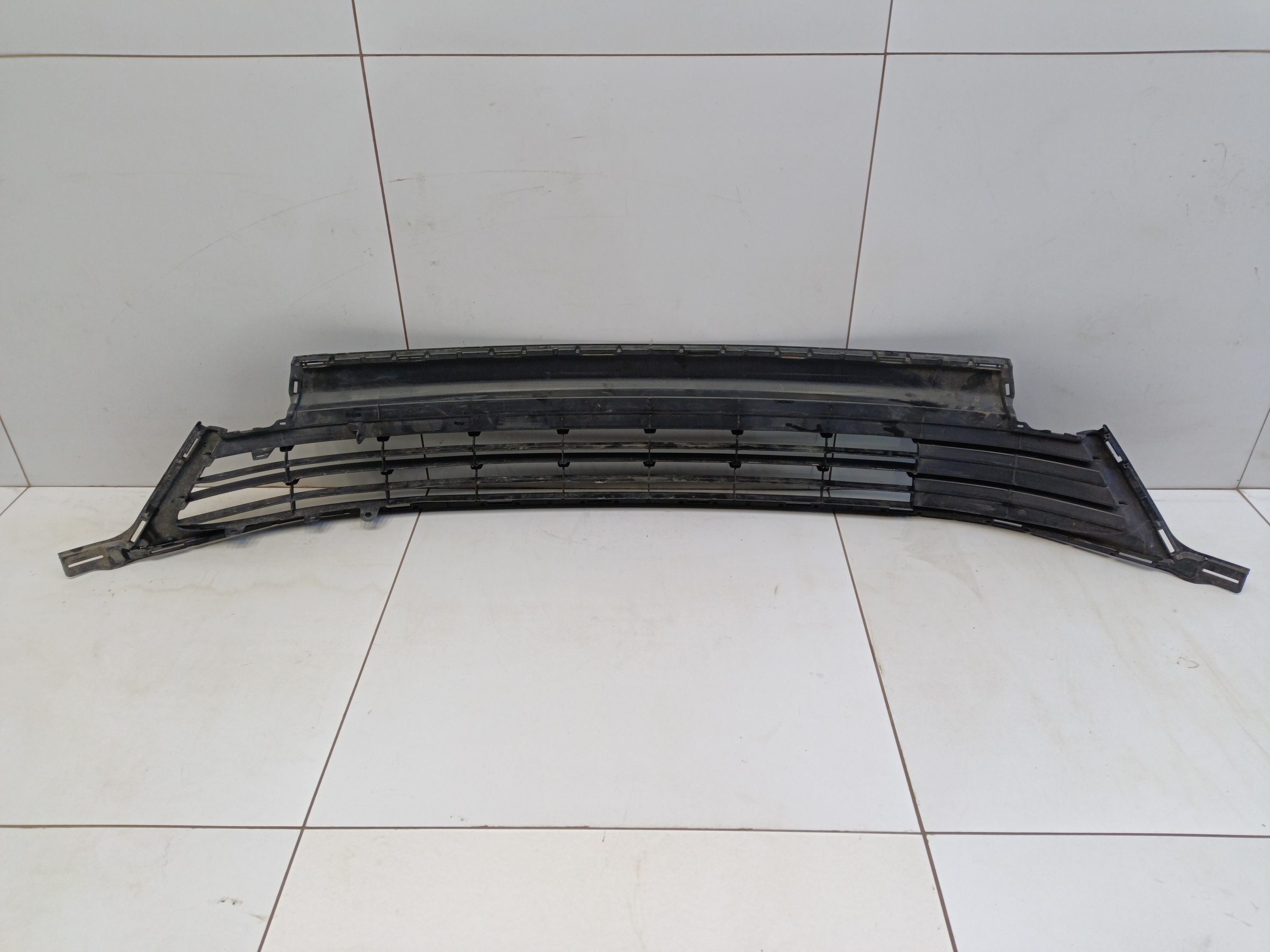 Решетка переднего бампера Toyota RAV4 CA40 Restail