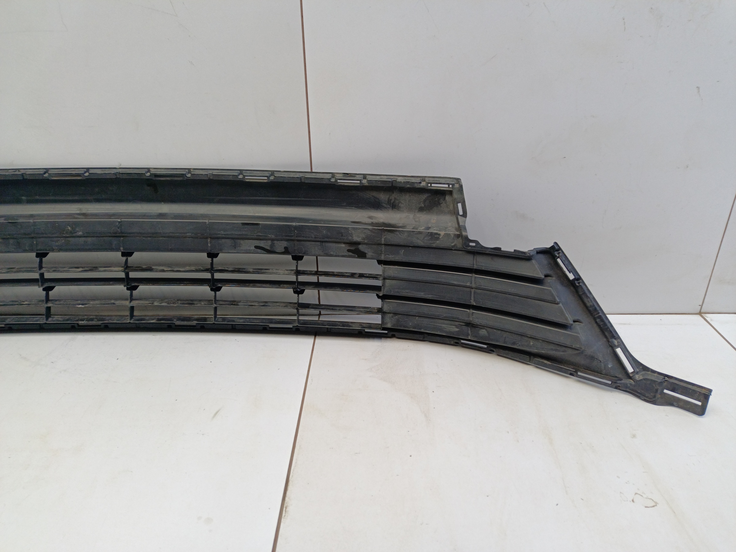 Решетка переднего бампера Toyota RAV4 CA40 Restail